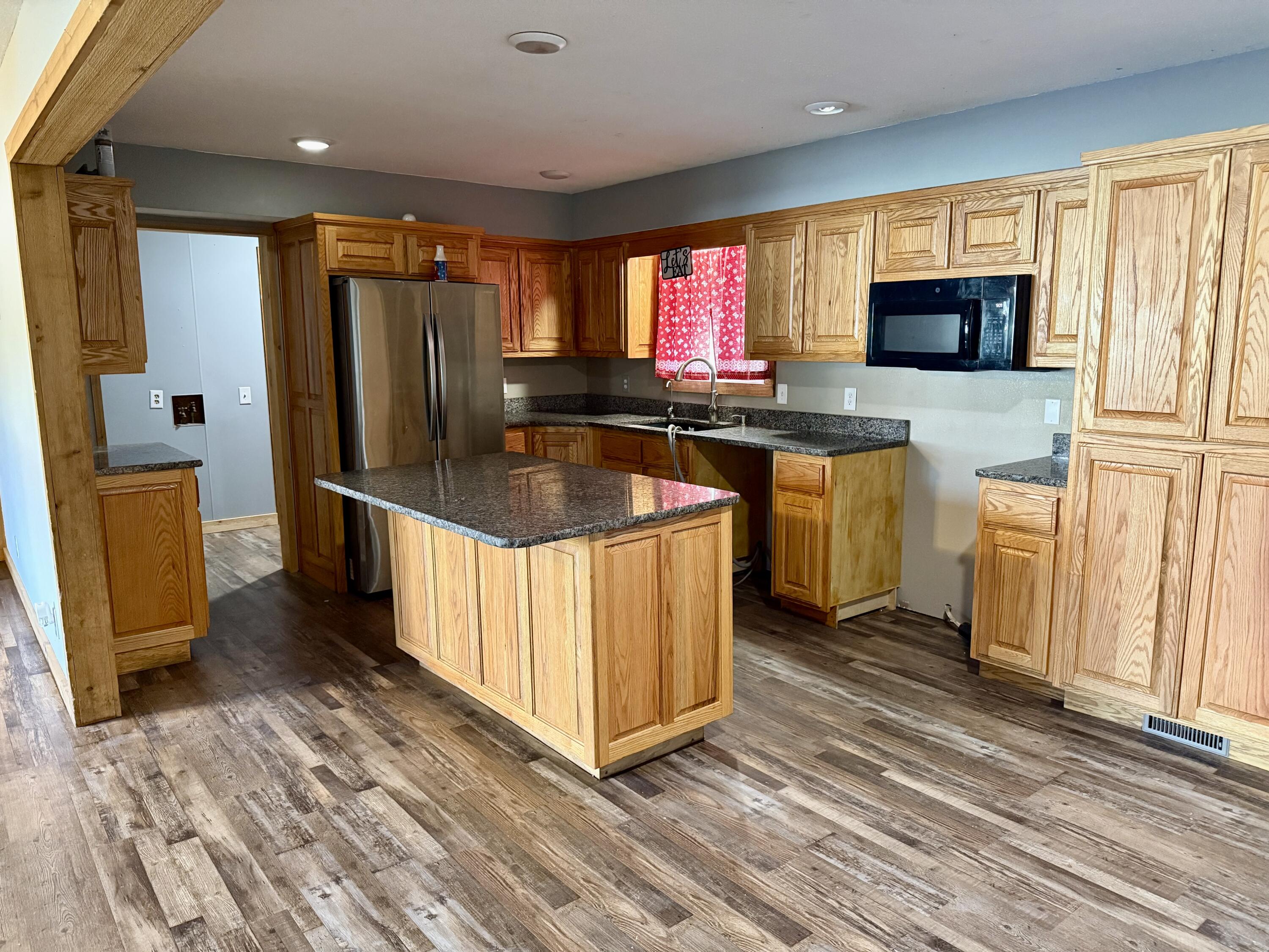 605 State Highway 76 Property Photo 11