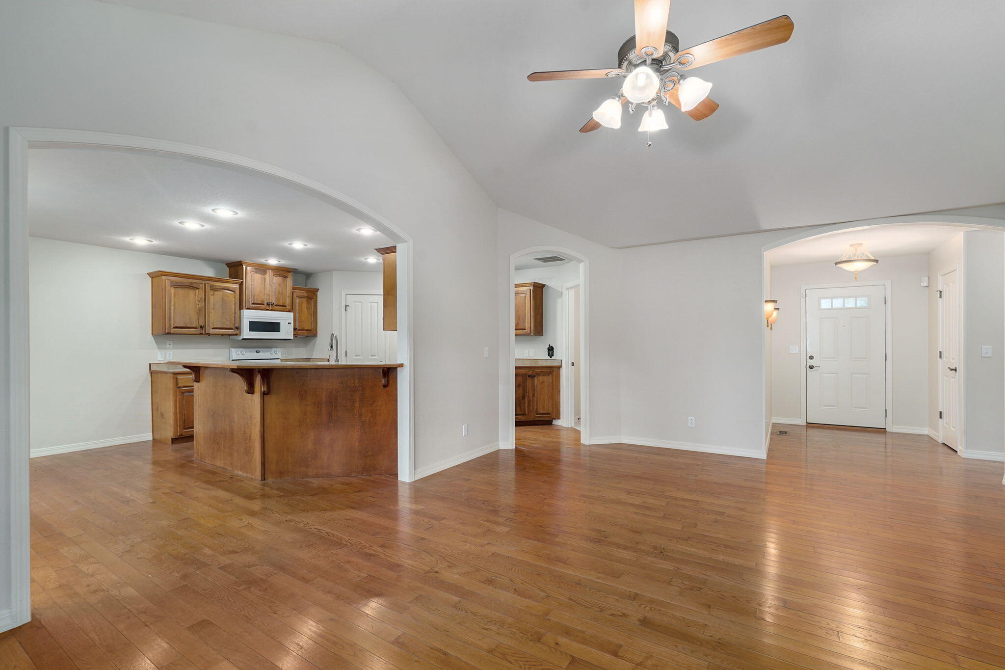 736 North Allison Street Property Photo 7