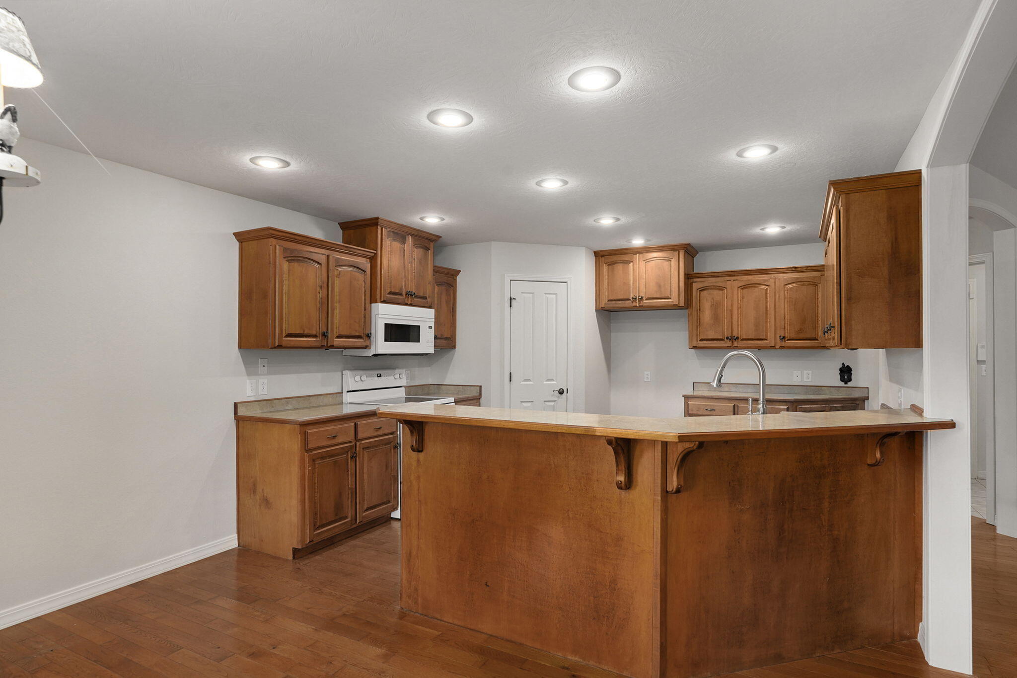 736 North Allison Street Property Photo 12