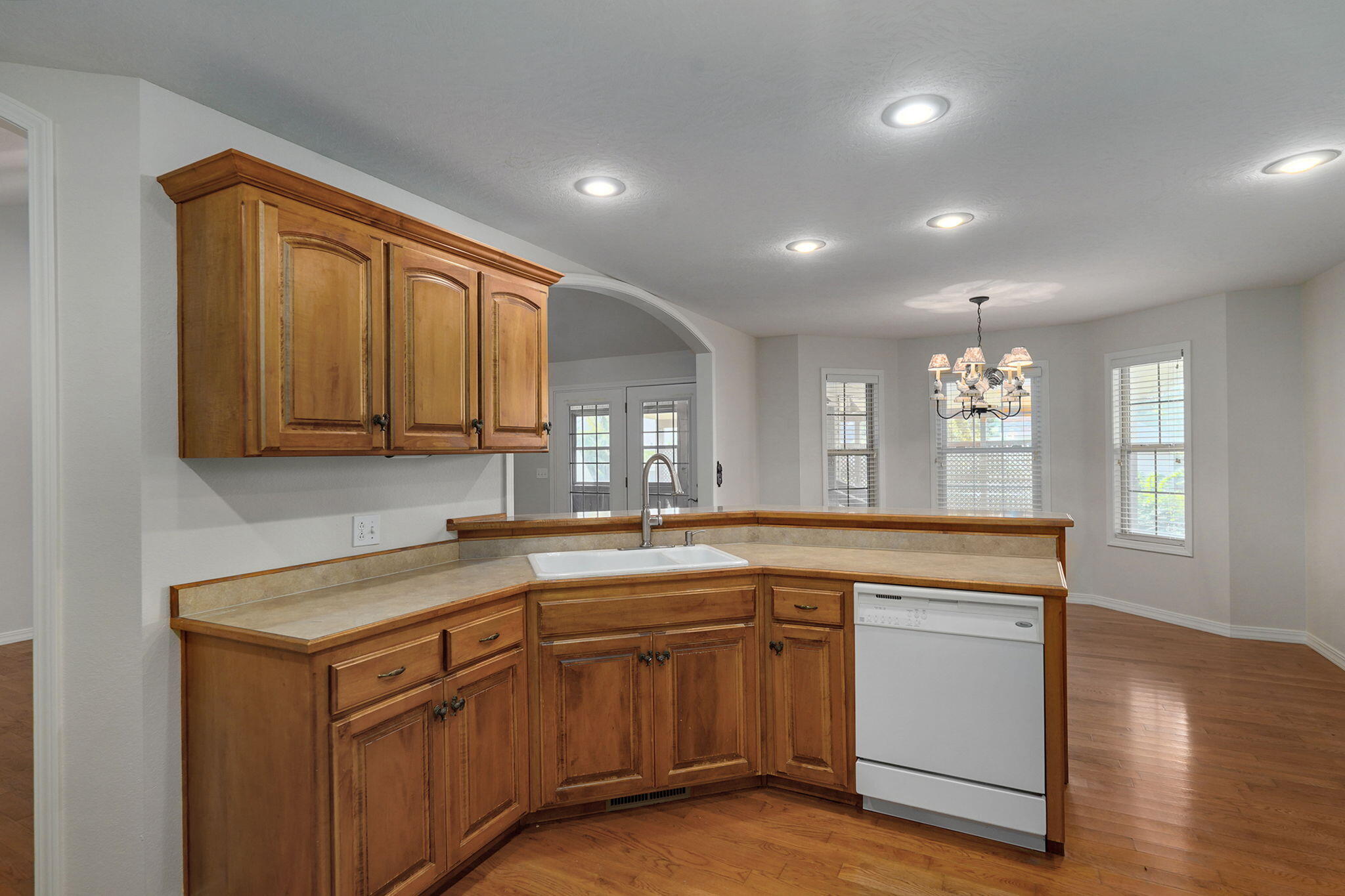 736 North Allison Street Property Photo 15