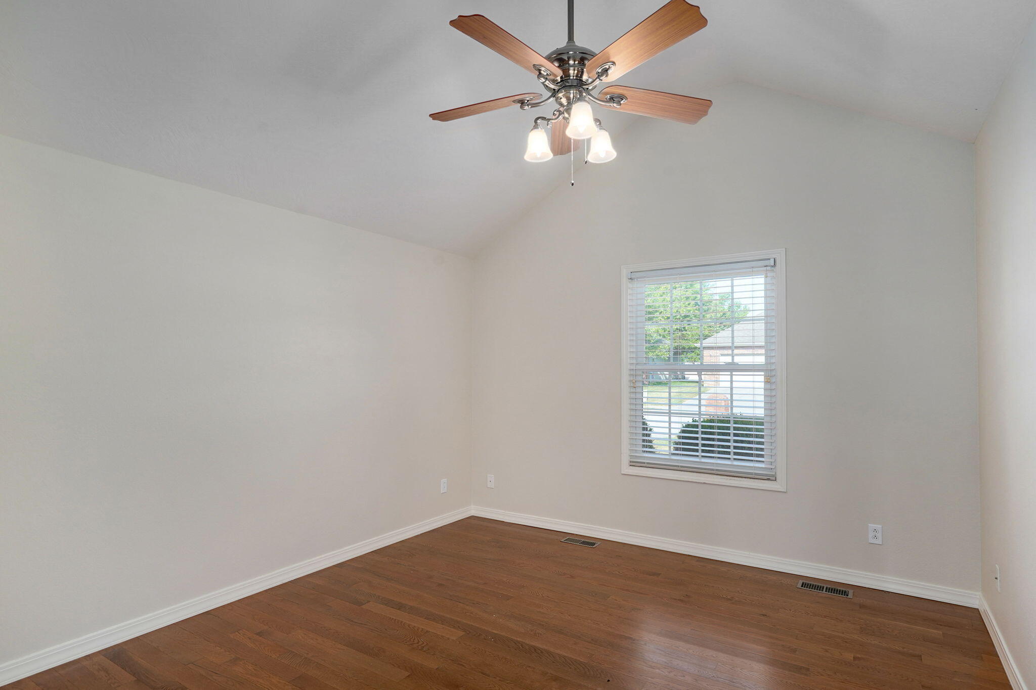 736 North Allison Street Property Photo 25