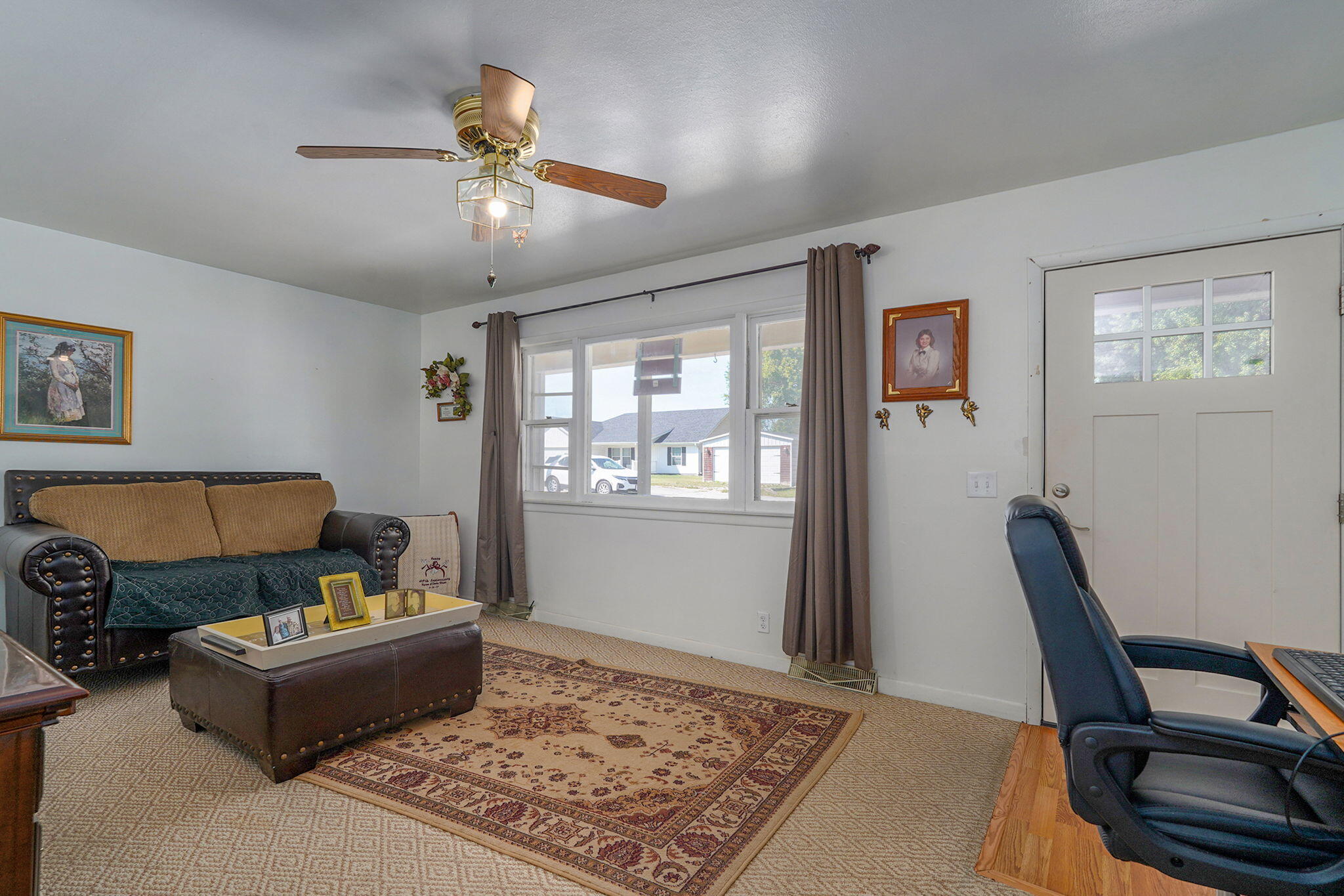 1344 Woodlawn Avenue Property Photo 3