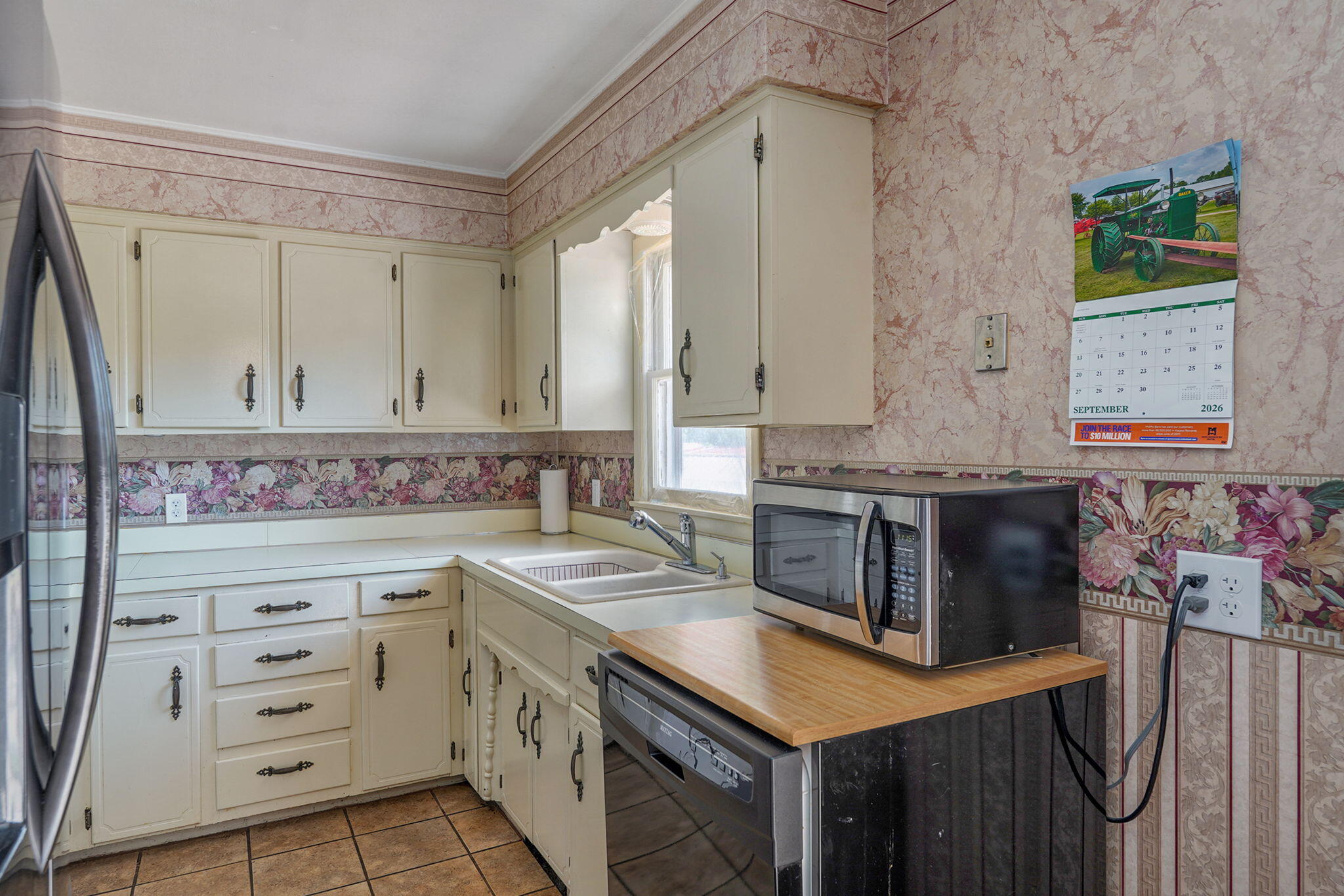 1344 Woodlawn Avenue Property Photo 7