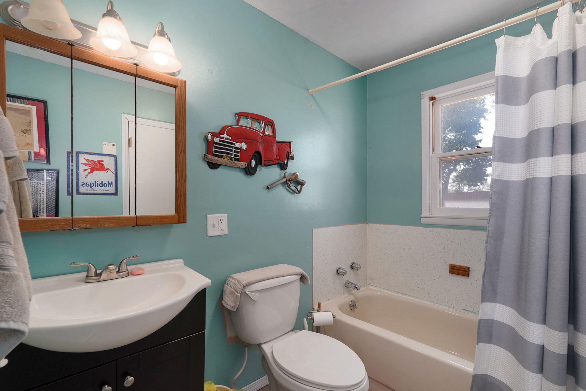1344 Woodlawn Avenue Property Photo 14