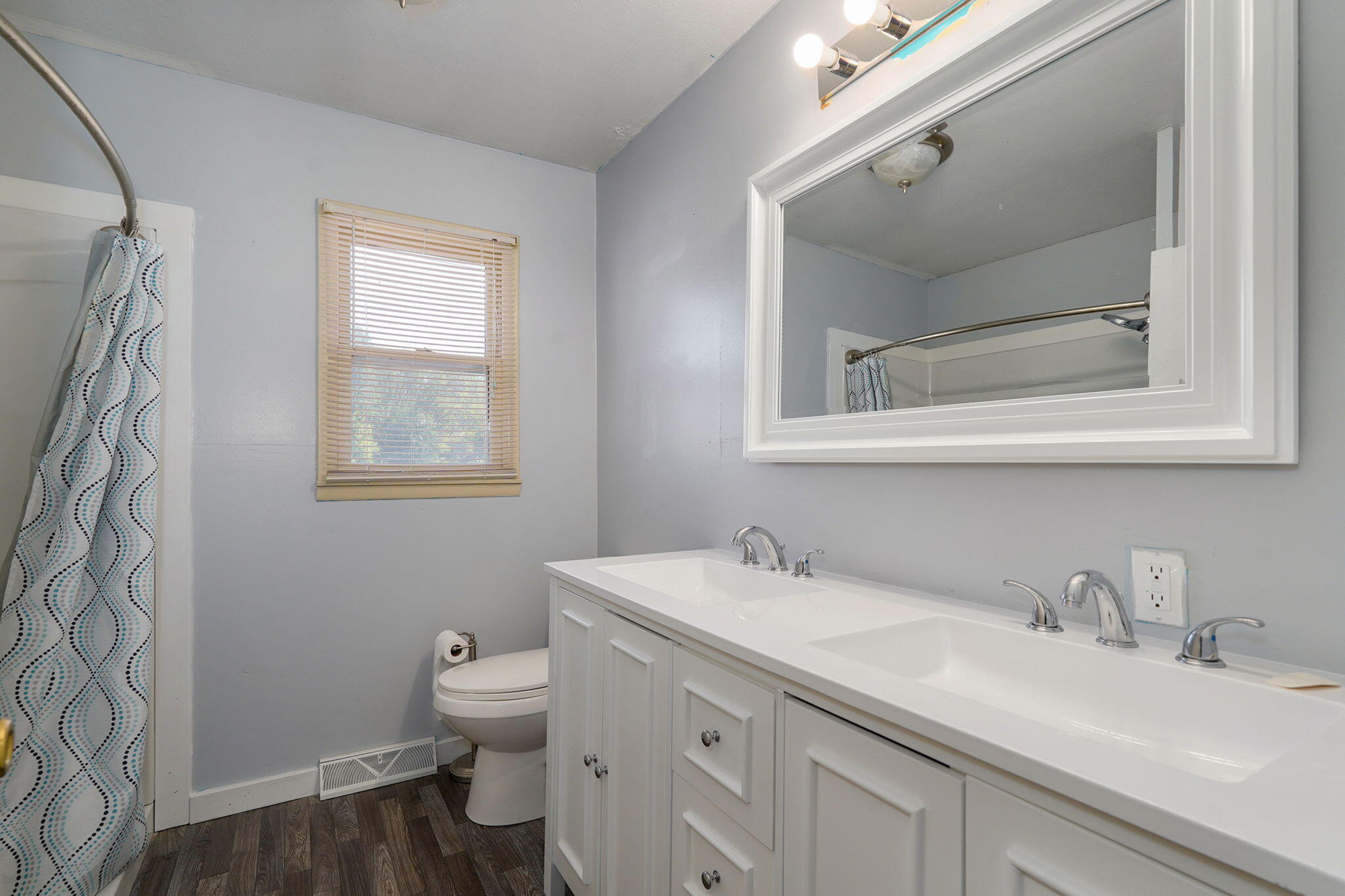 1344 Woodlawn Avenue Property Photo 18