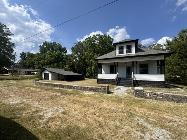 107 East Odell Street Property Photo 3