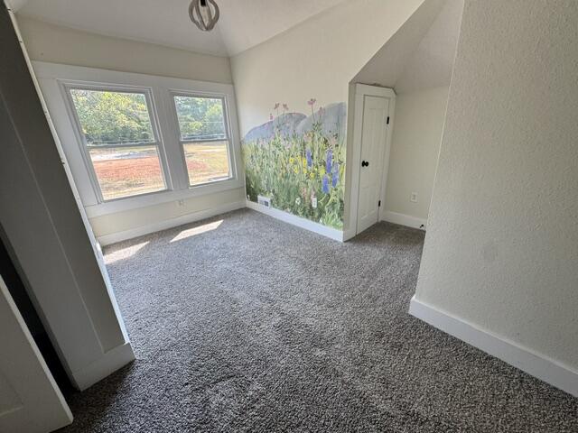 107 East Odell Street Property Photo 12