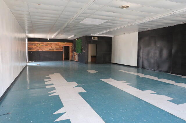 309 East Commercial Street Property Photo 2