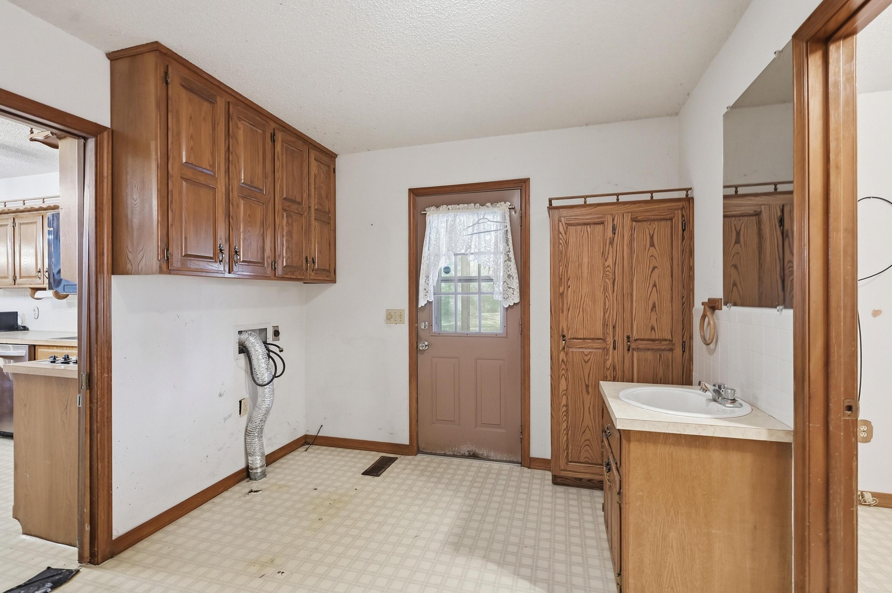 1200 Clinton Street Property Photo 15