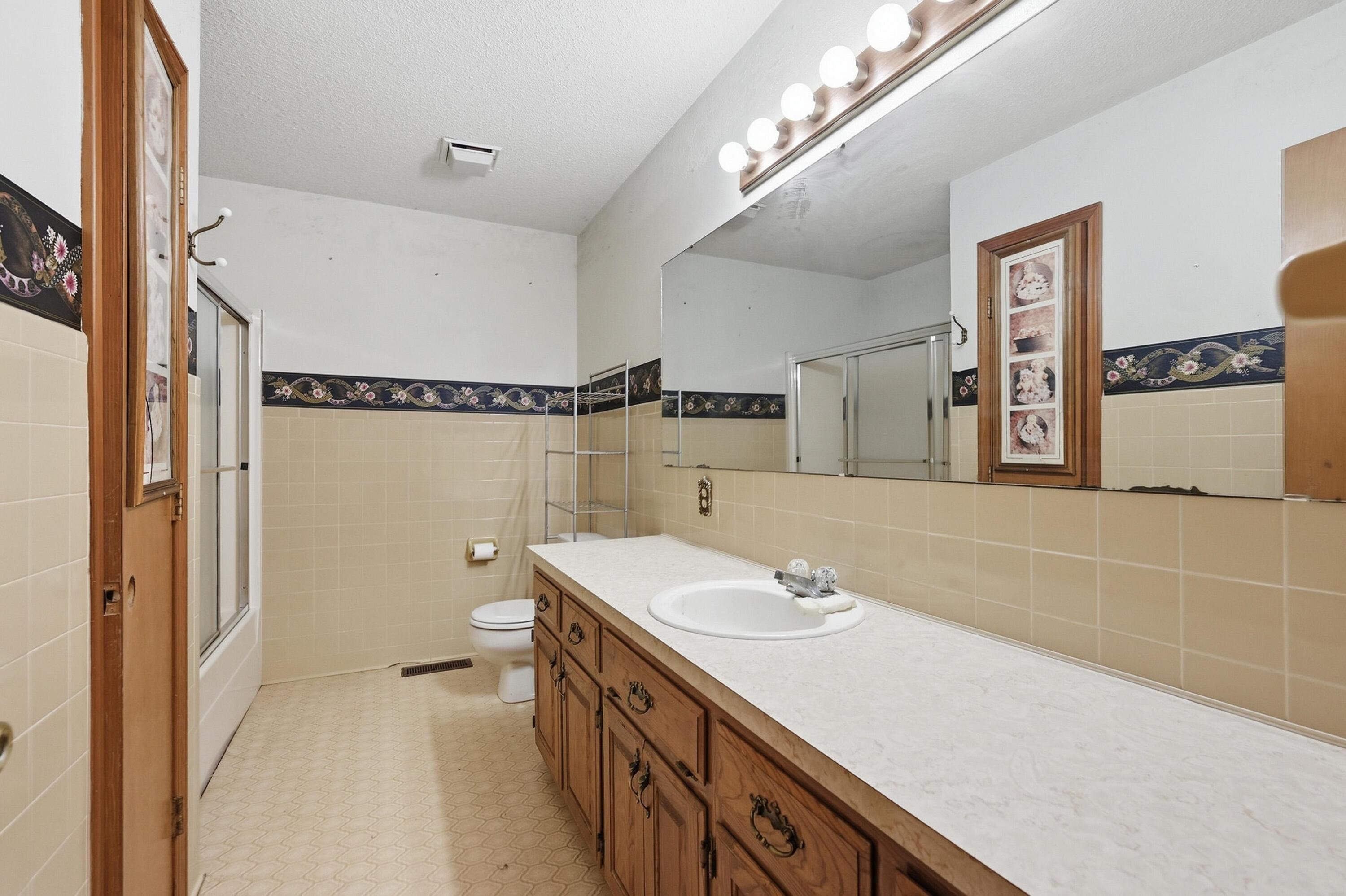 1200 Clinton Street Property Photo 17
