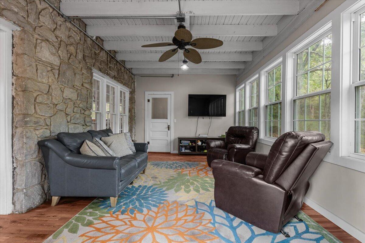 11713 Lime Kiln Drive Property Photo 24