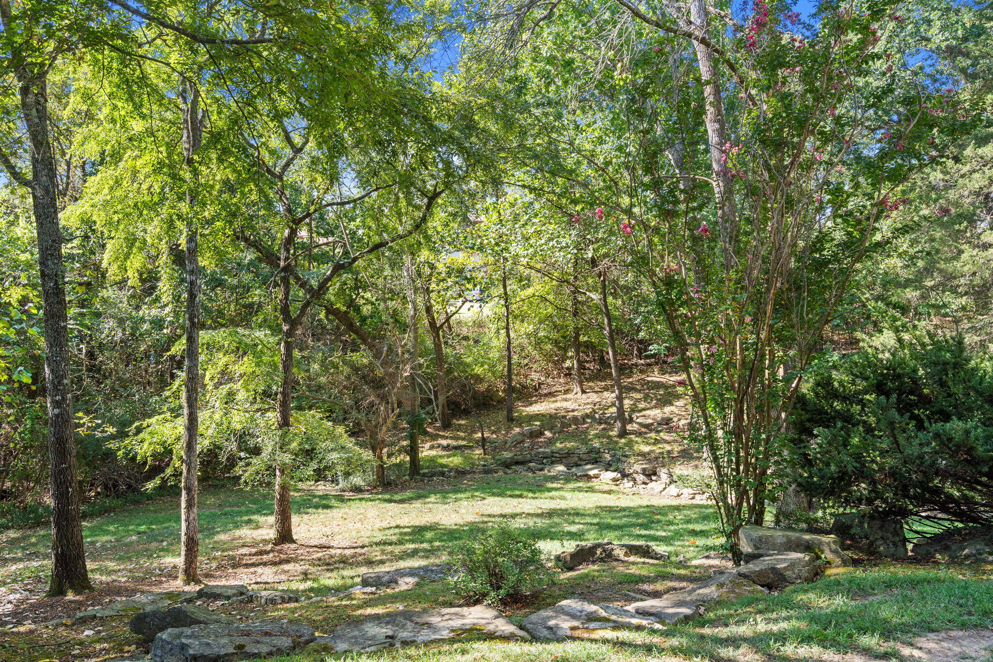 106 Oxford Drive 1 Property Photo 31