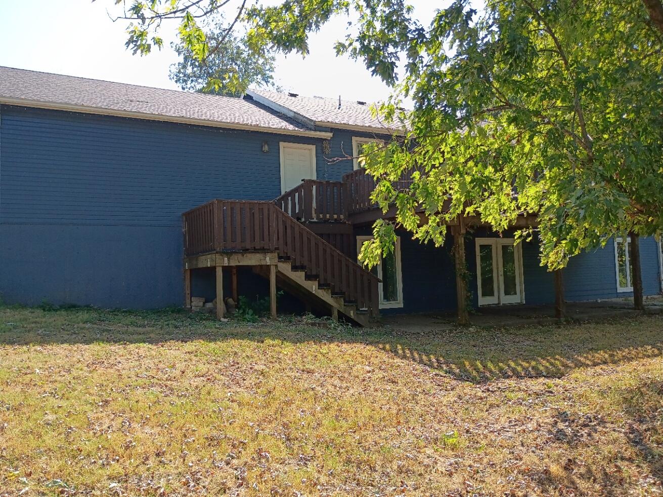 1420 Oakhill Drive Property Photo 4