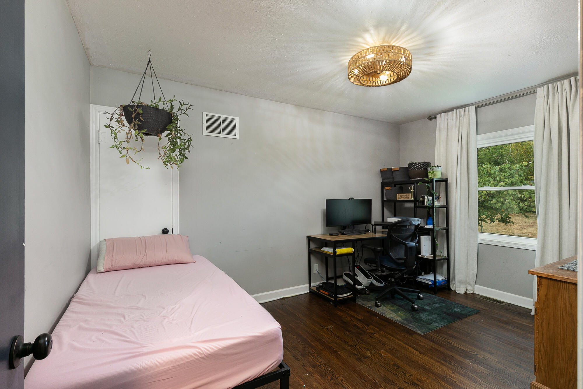 1810 South Thelma Avenue Property Photo 16