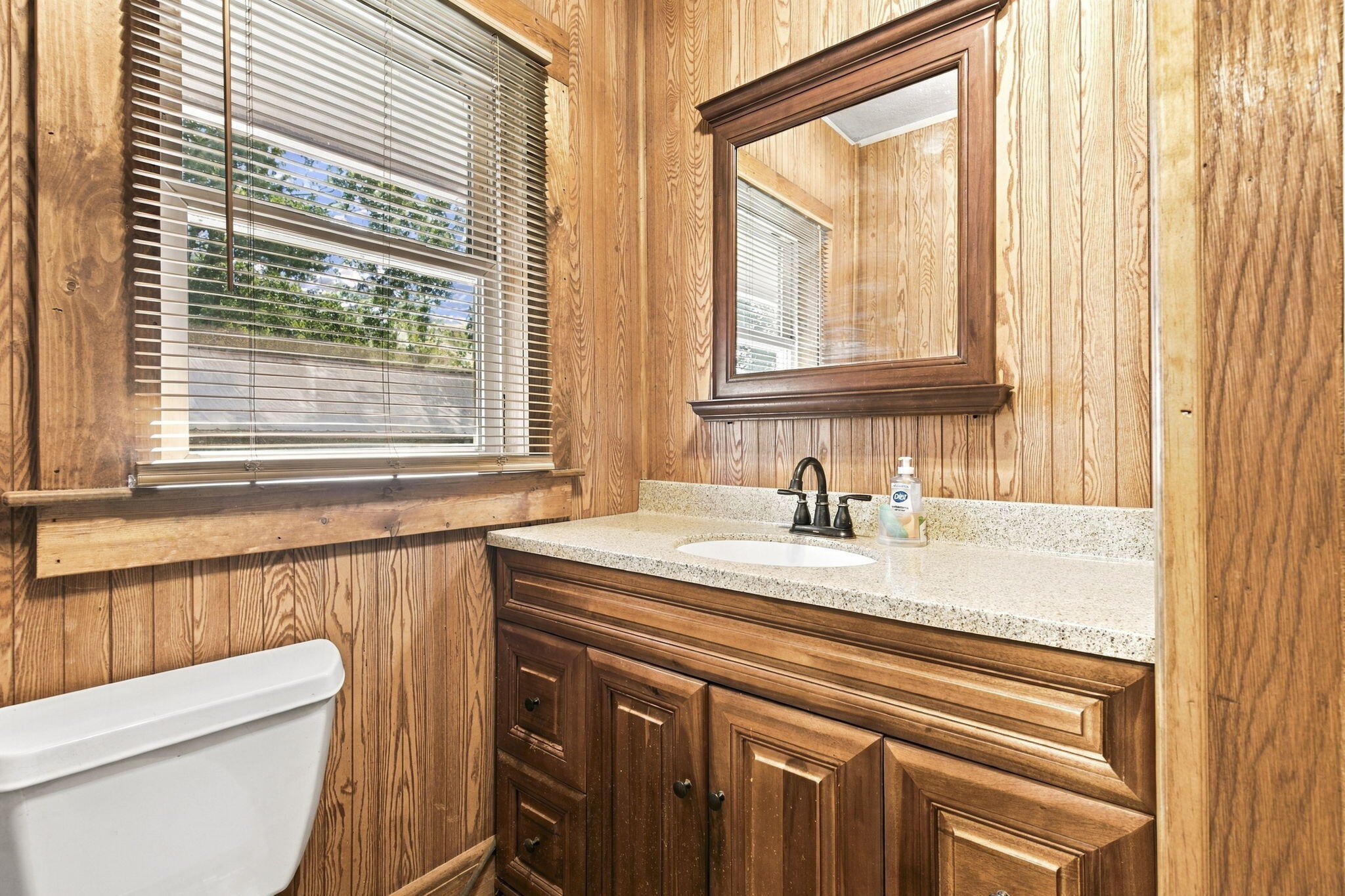 108 North Chestnut Street Property Photo 16