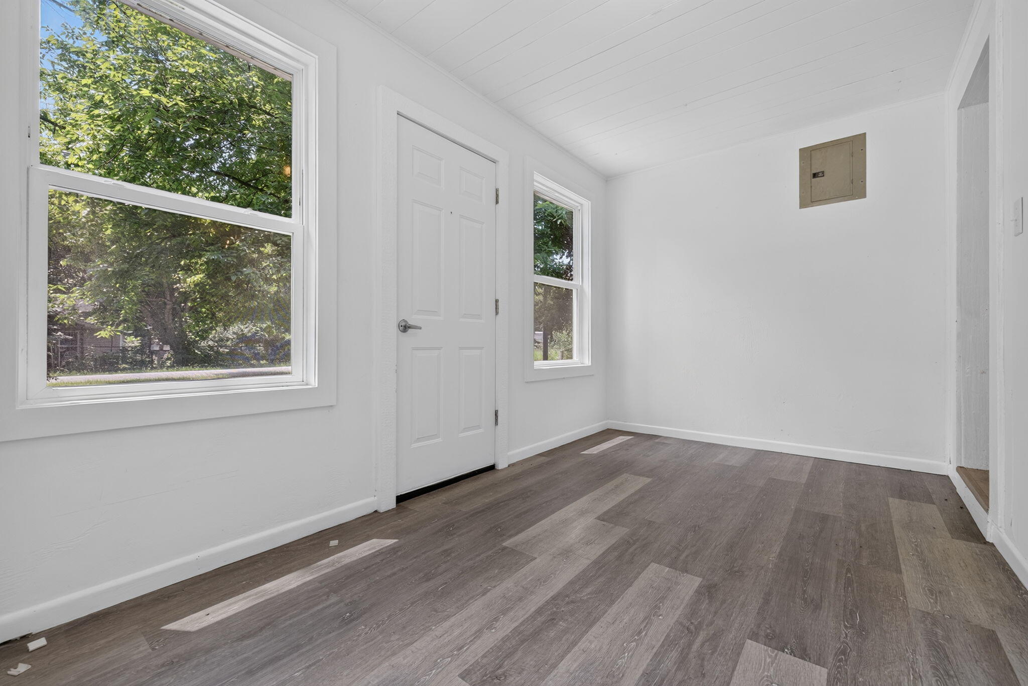 604 West Woodbine Road Property Photo 3