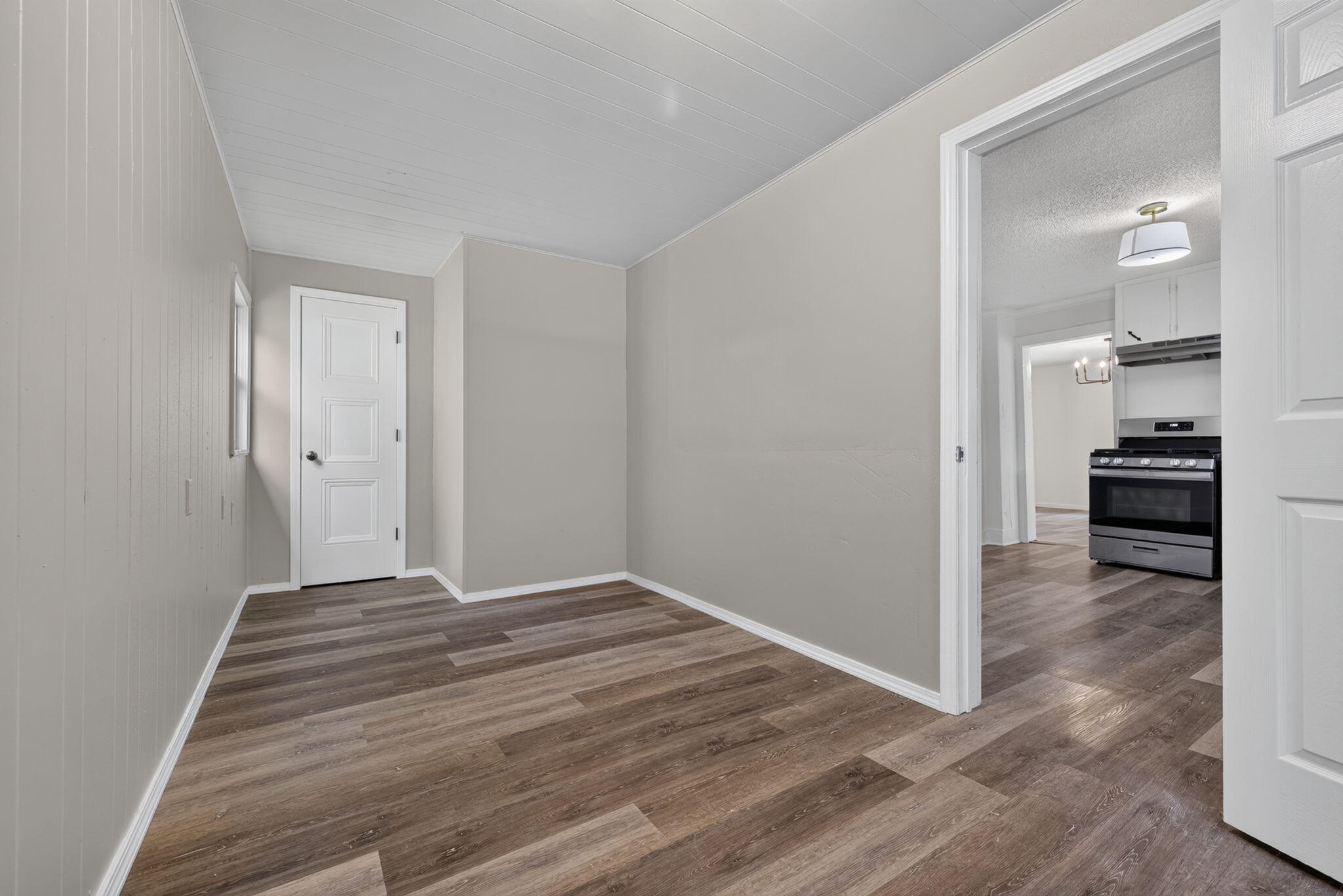 604 West Woodbine Road Property Photo 13