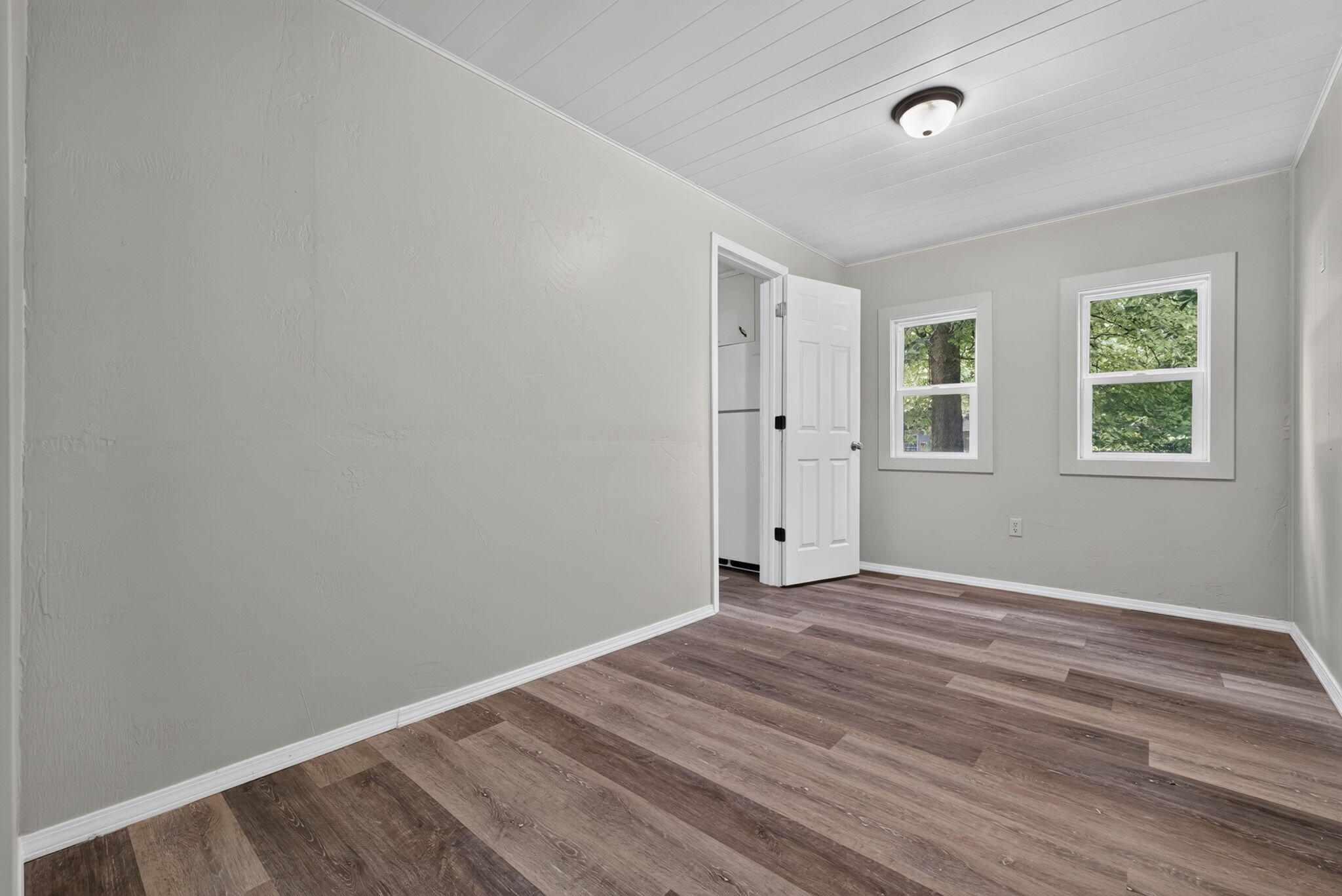 604 West Woodbine Road Property Photo 14