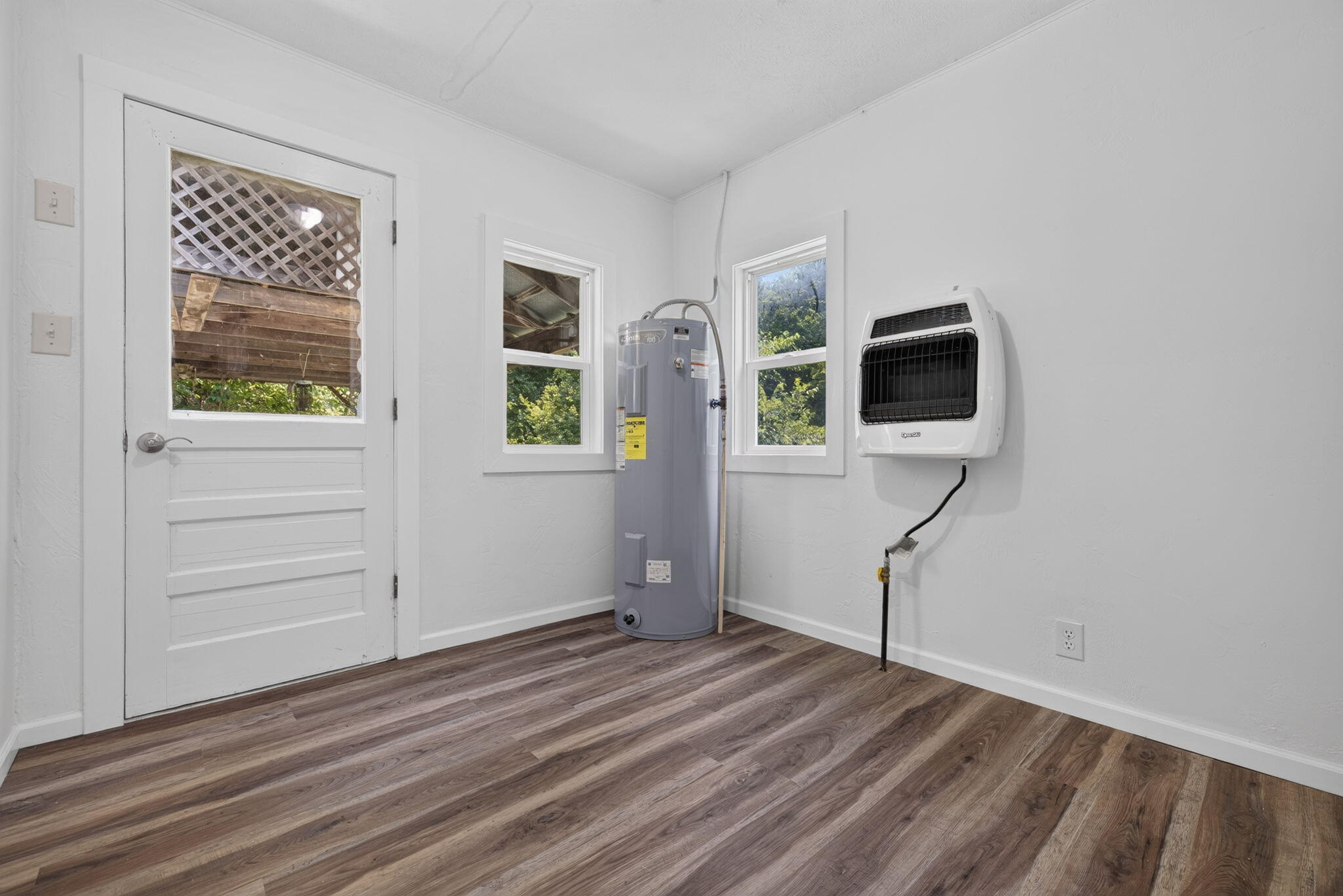 604 West Woodbine Road Property Photo 18