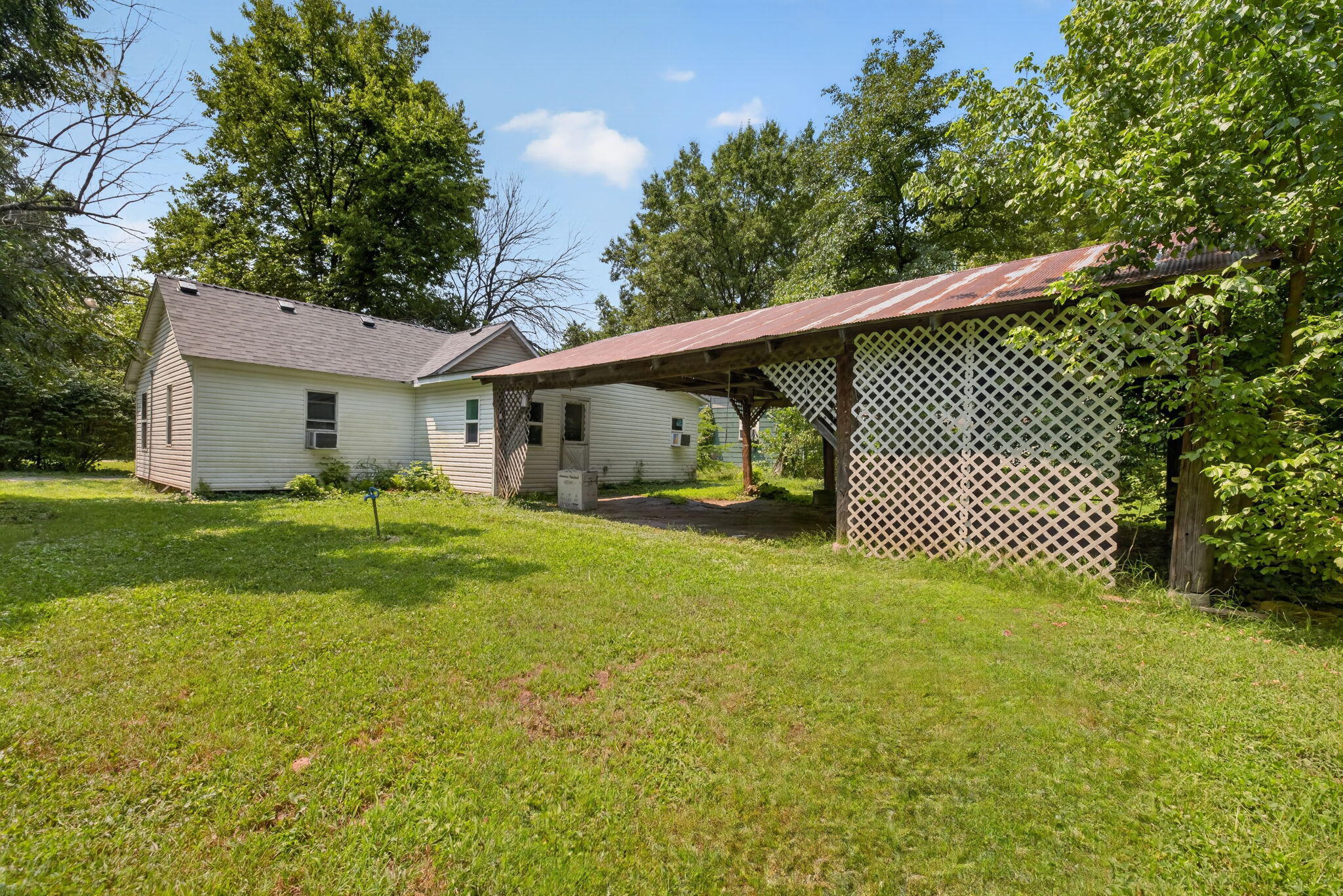 604 West Woodbine Road Property Photo 24