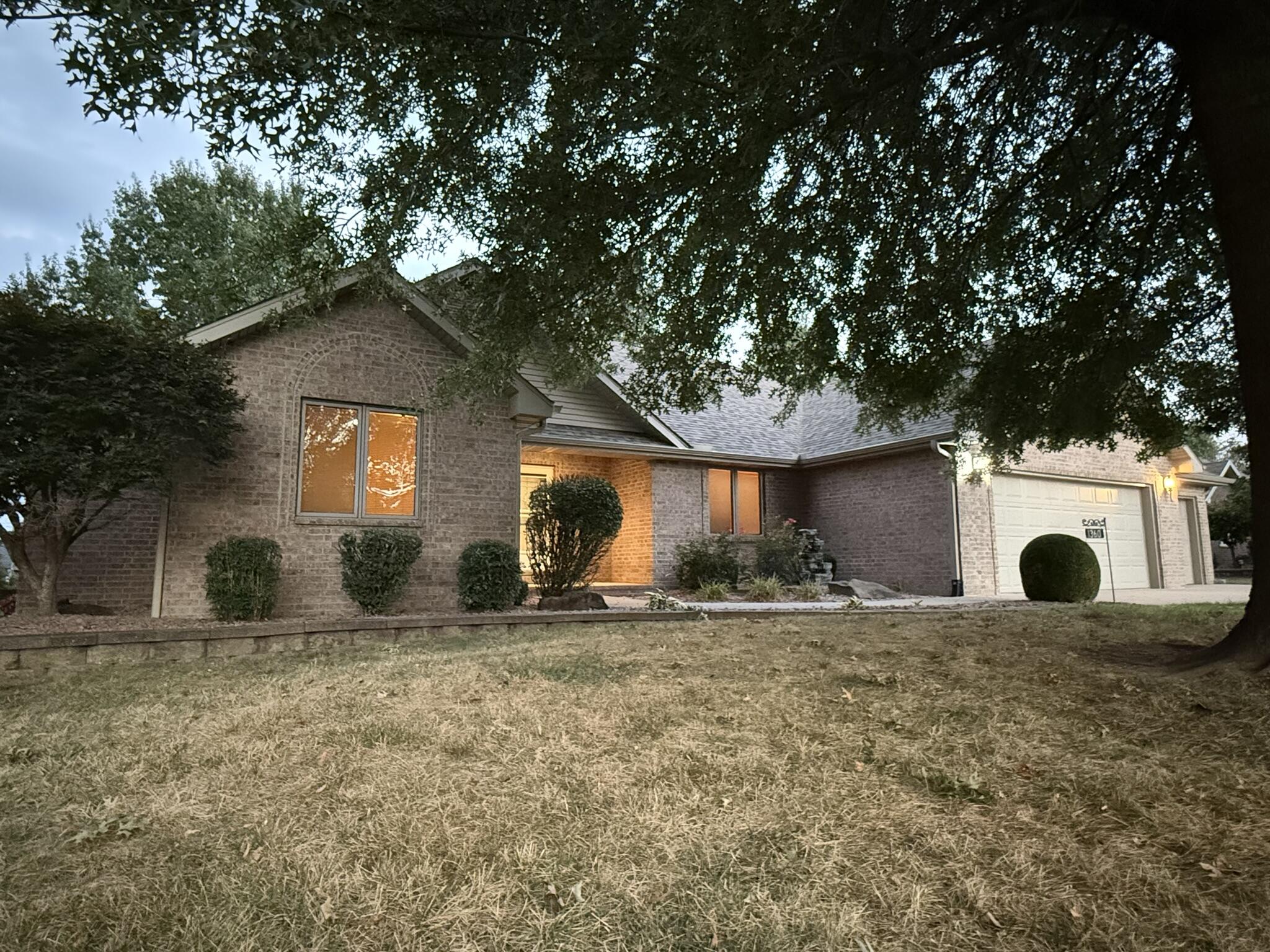 1360 South Meadow Lane Property Photo 2