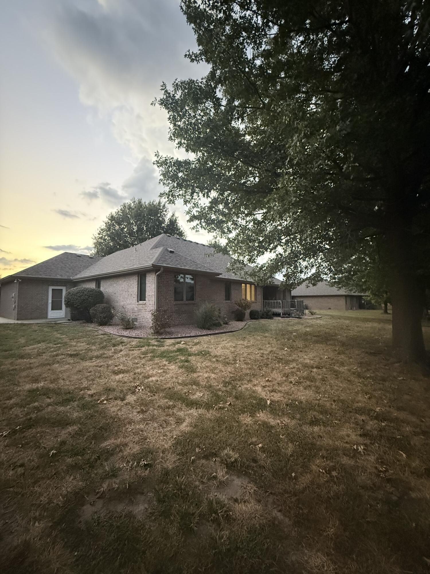 1360 South Meadow Lane Property Photo 8