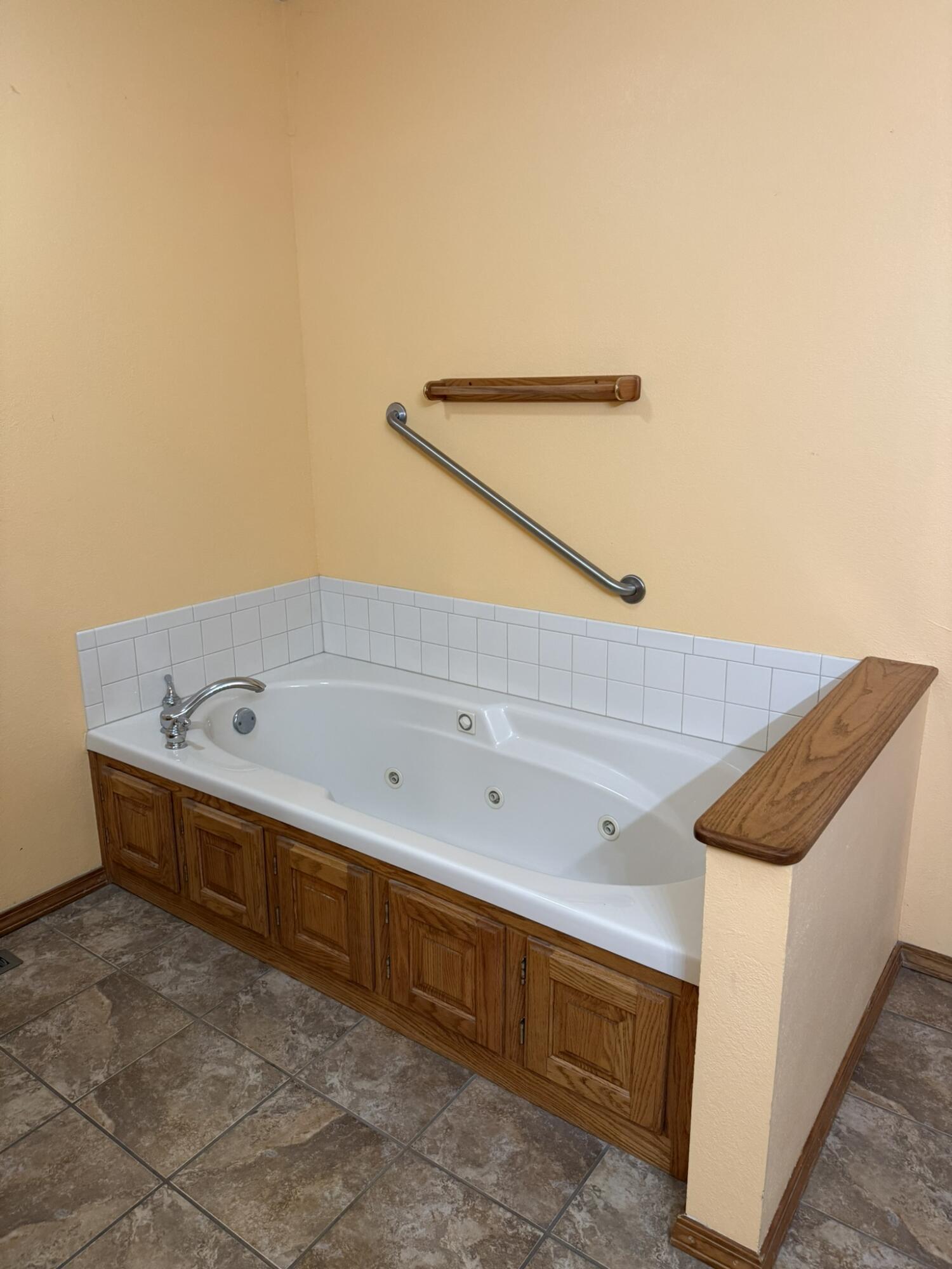 1360 South Meadow Lane Property Photo 28