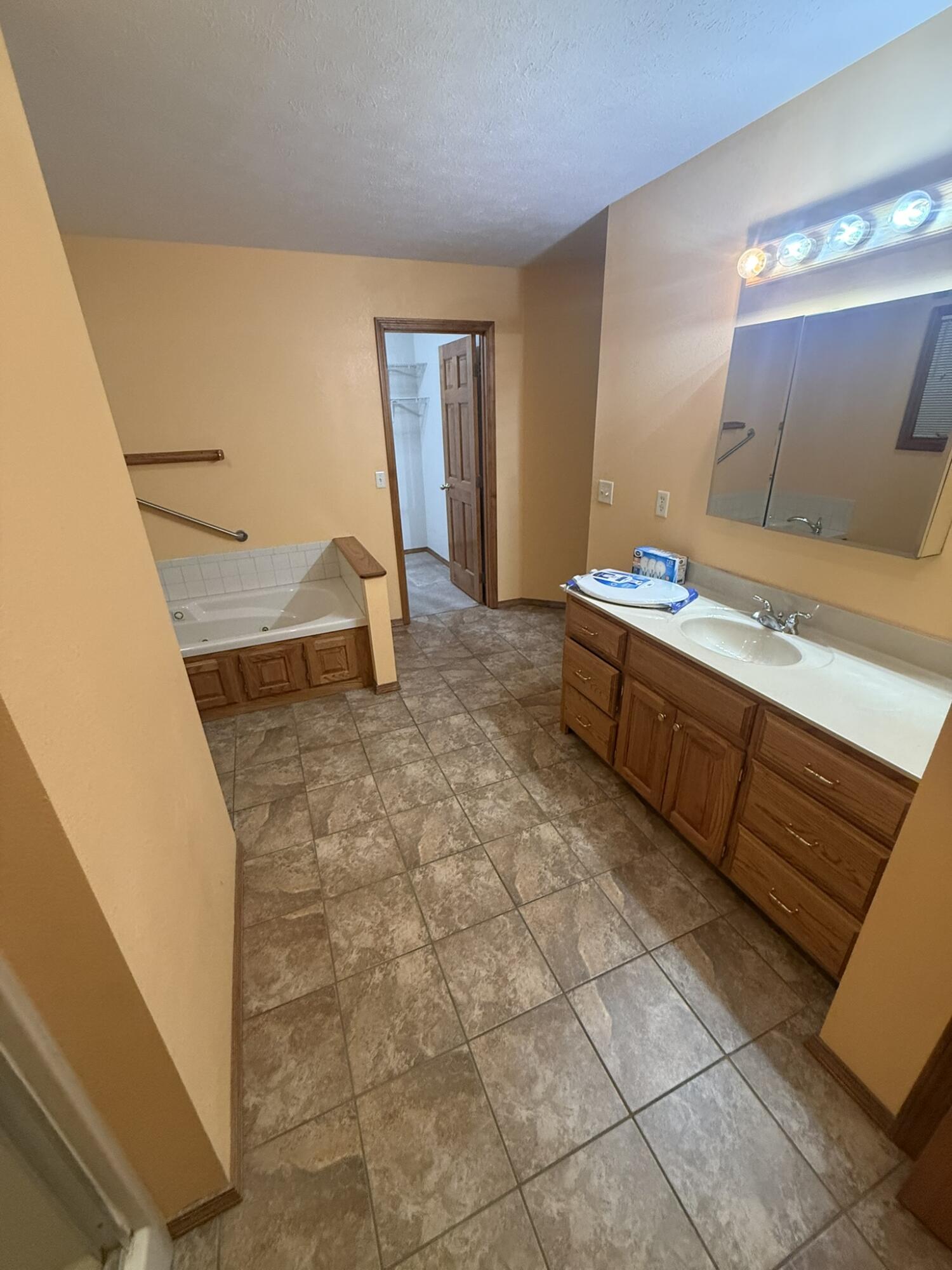 1360 South Meadow Lane Property Photo 31