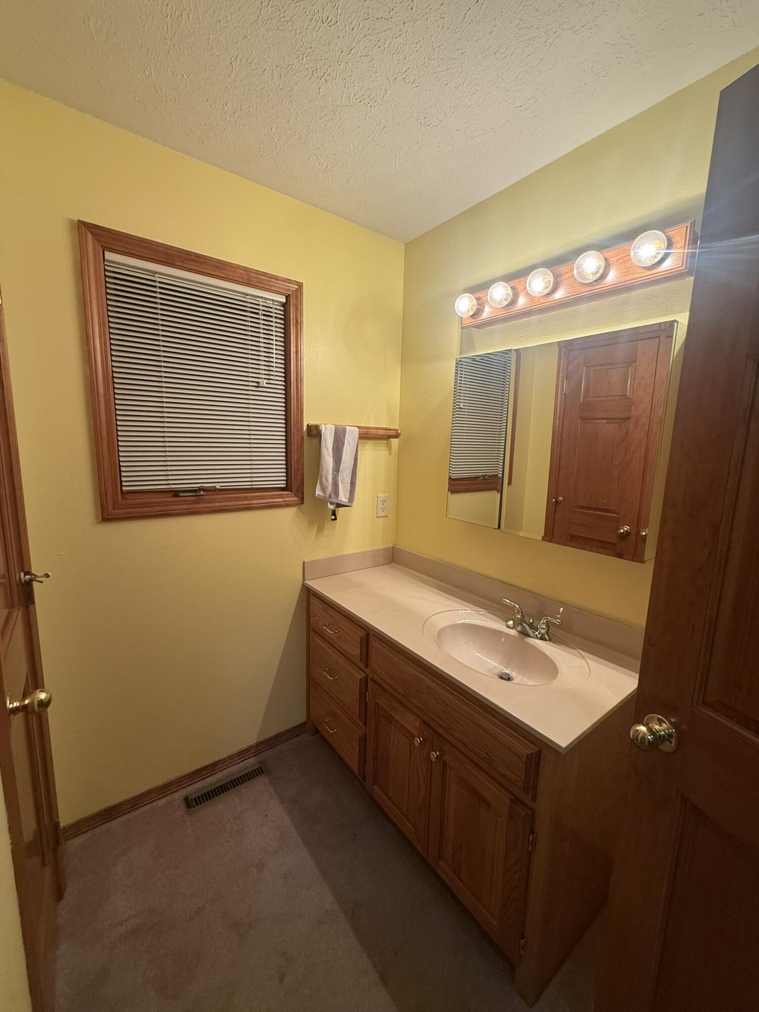 1360 South Meadow Lane Property Photo 34