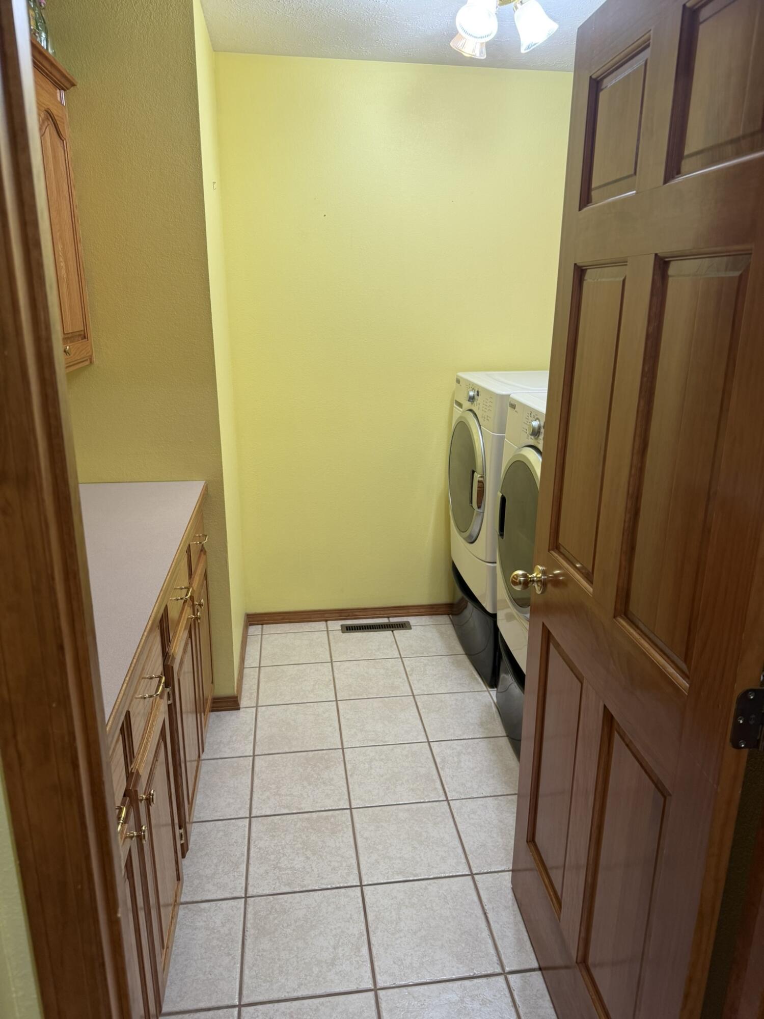 1360 South Meadow Lane Property Photo 39