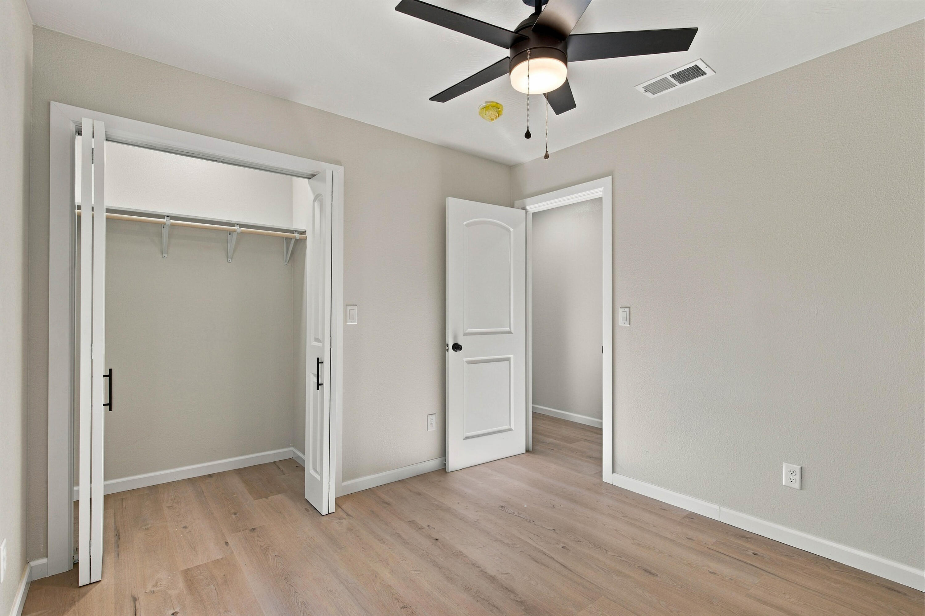 110 West Park Street Property Photo 22