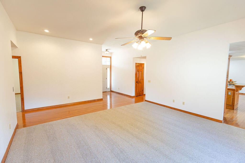 3779 North Ashbury Drive Property Photo 6