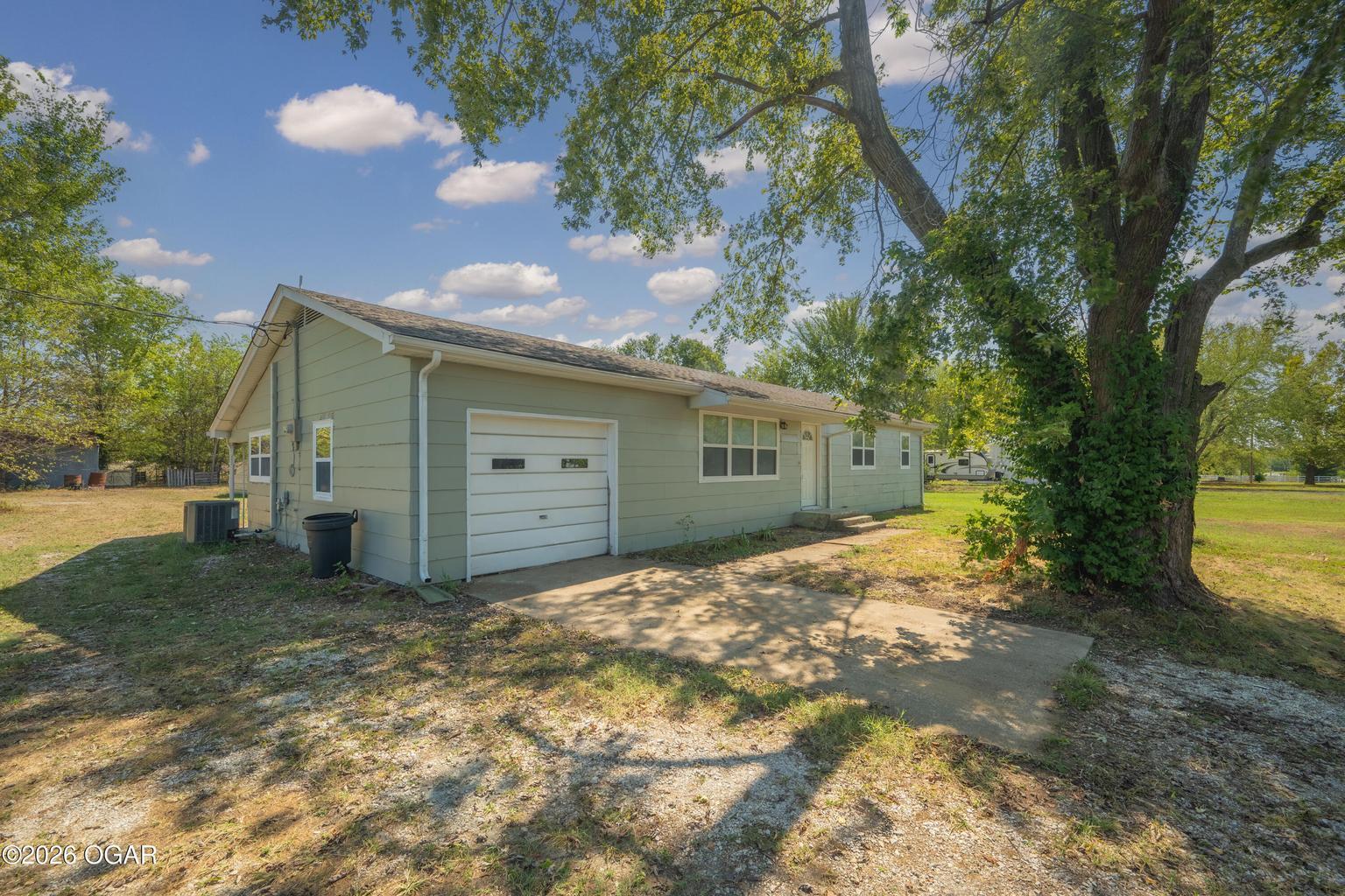 5690 County Road 290 Property Photo 2
