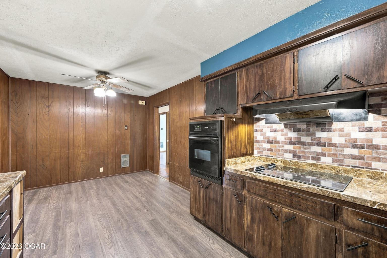 5690 County Road 290 Property Photo 11