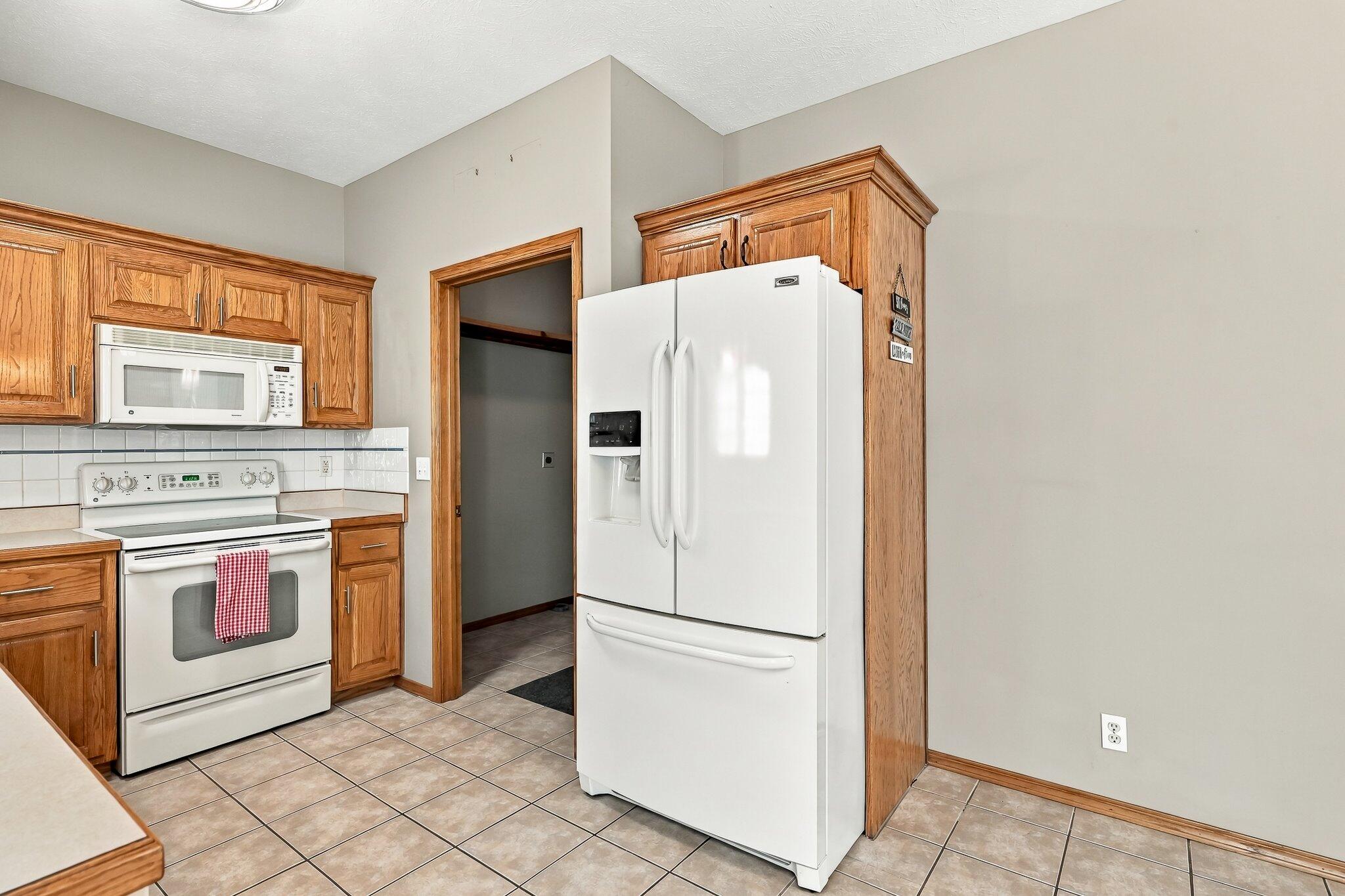 2327 West Chesterfield Boulevard F Property Photo 10