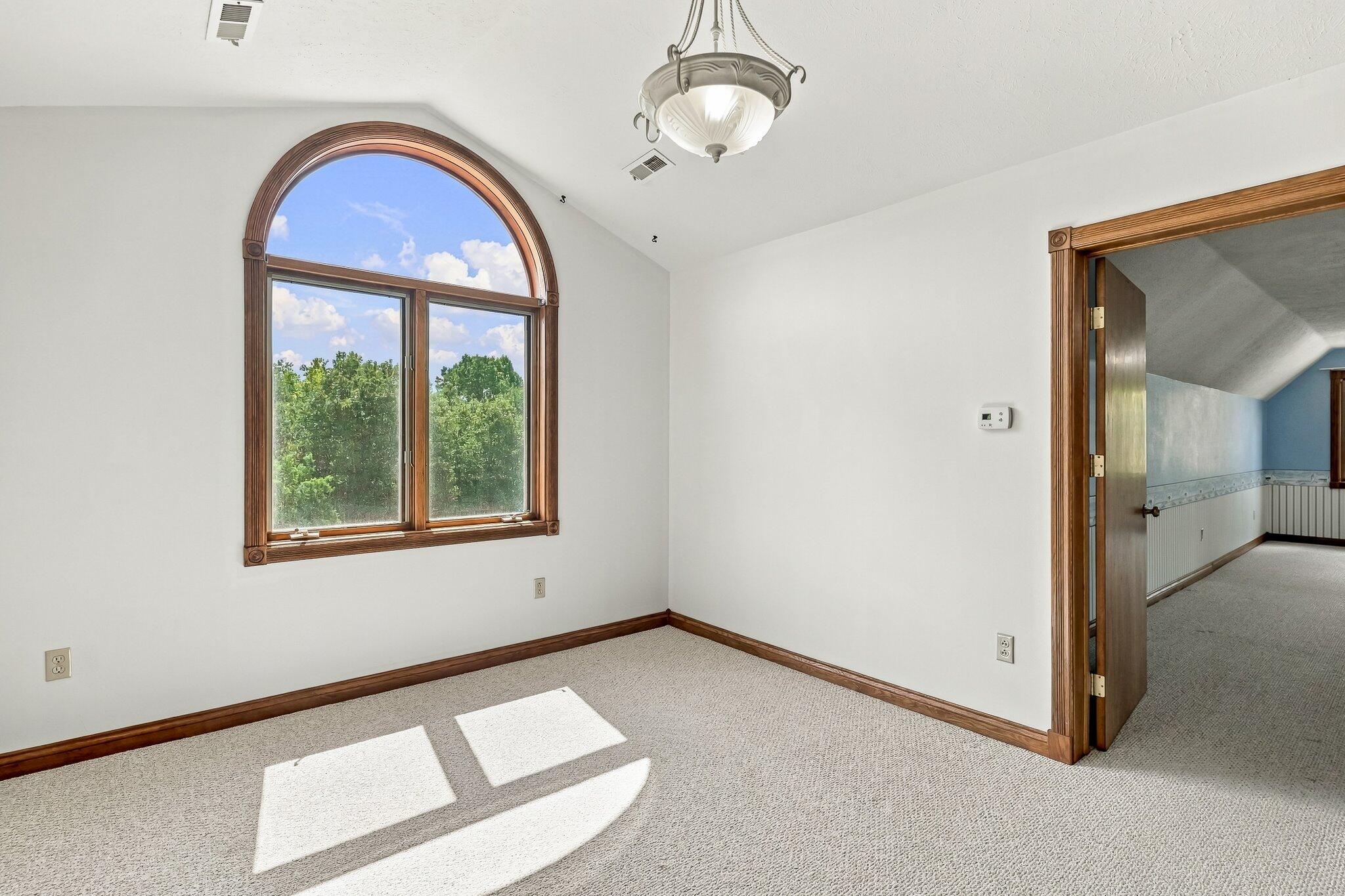 624 South Wood Haven Road Property Photo 30