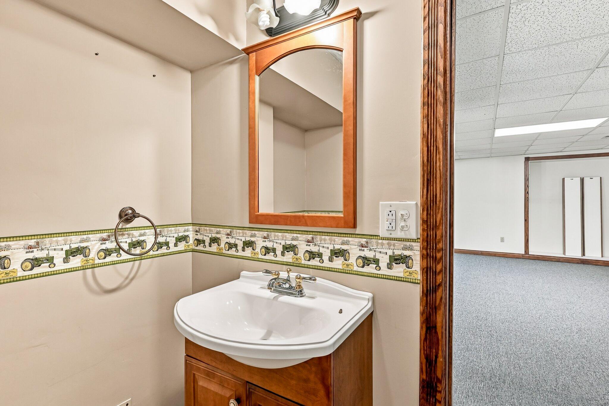 624 South Wood Haven Road Property Photo 40