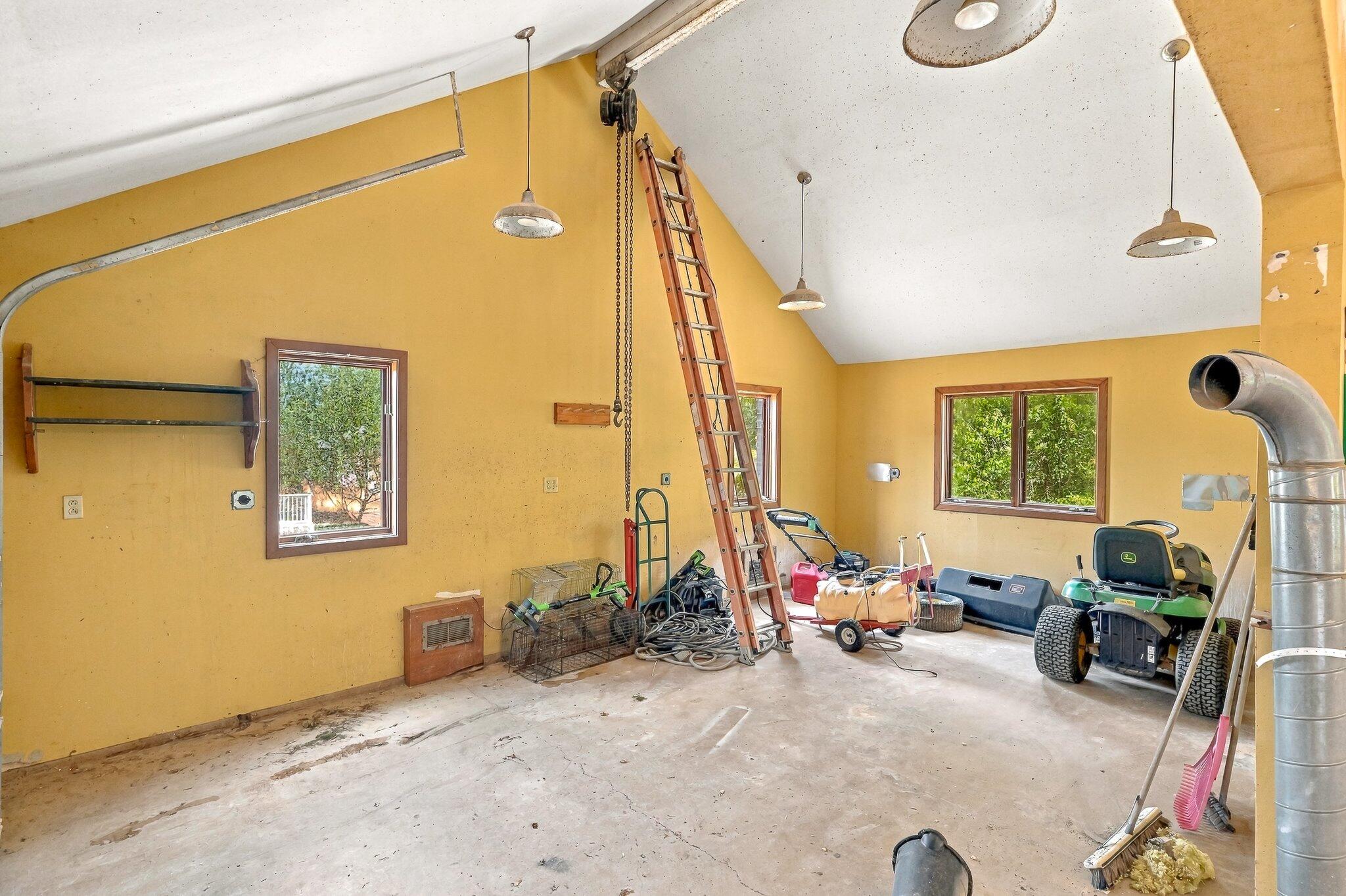 624 South Wood Haven Road Property Photo 57