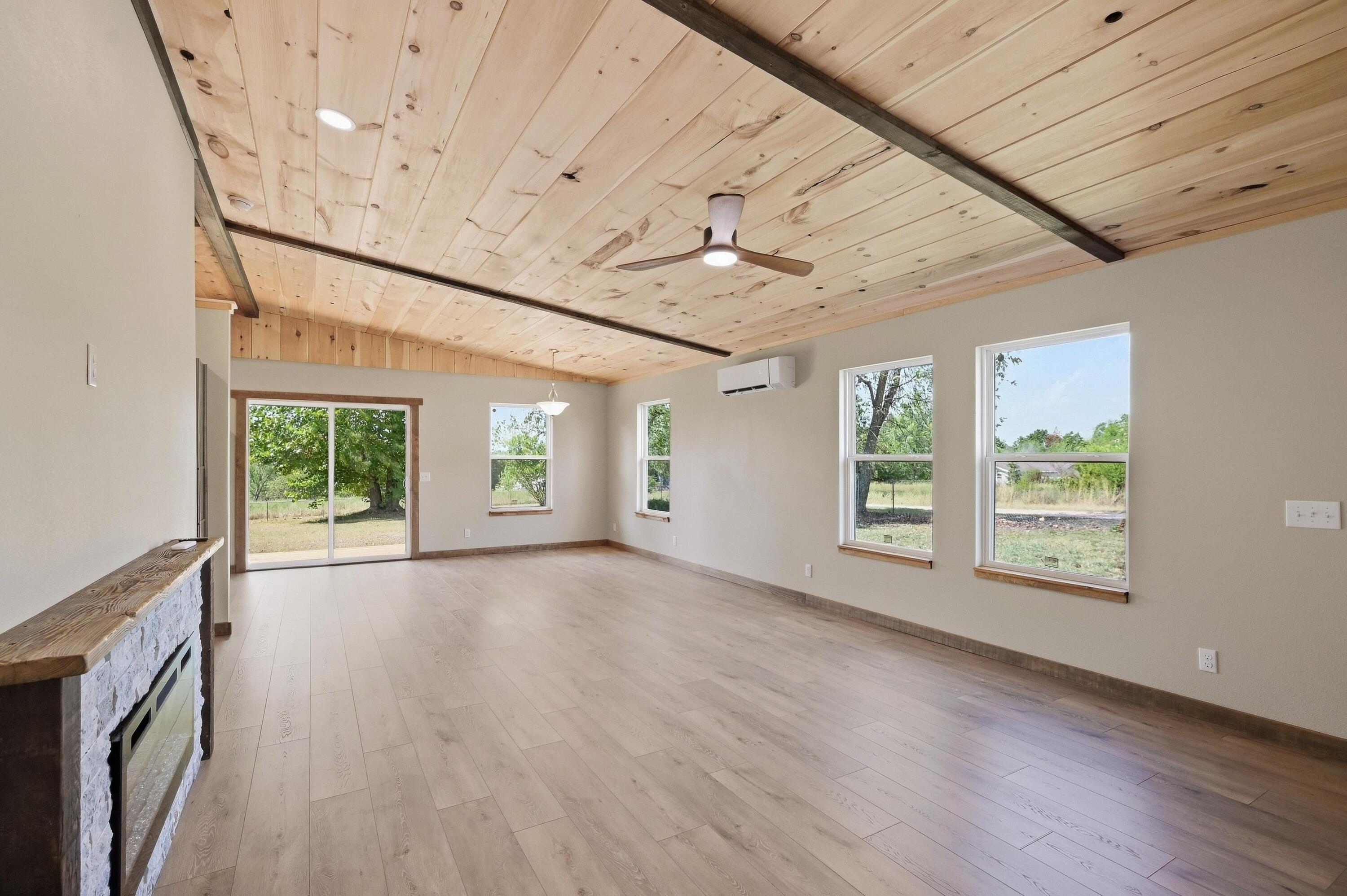 11905 Opal Lane Property Photo 10