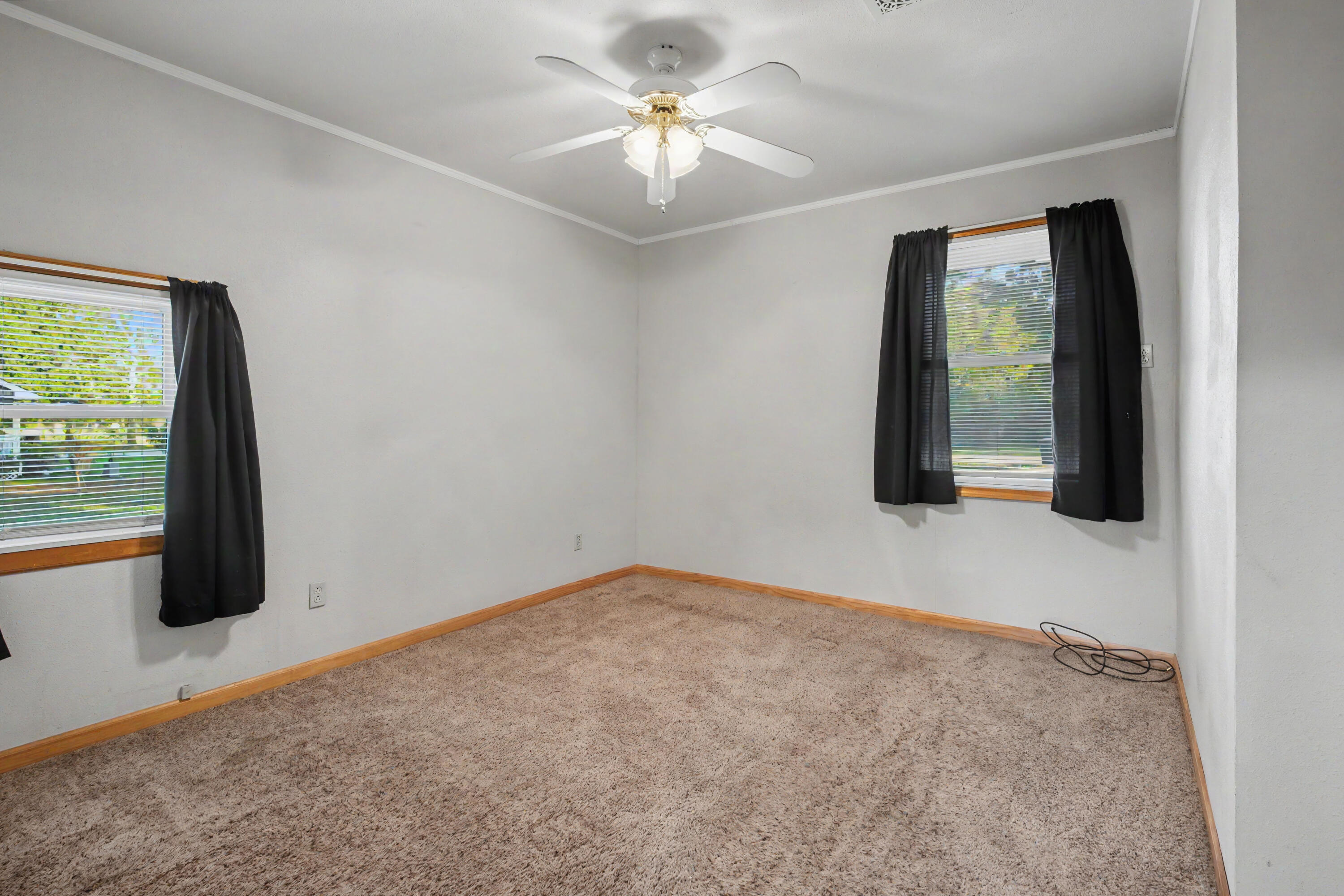 1001 East Airport Road Property Photo 4
