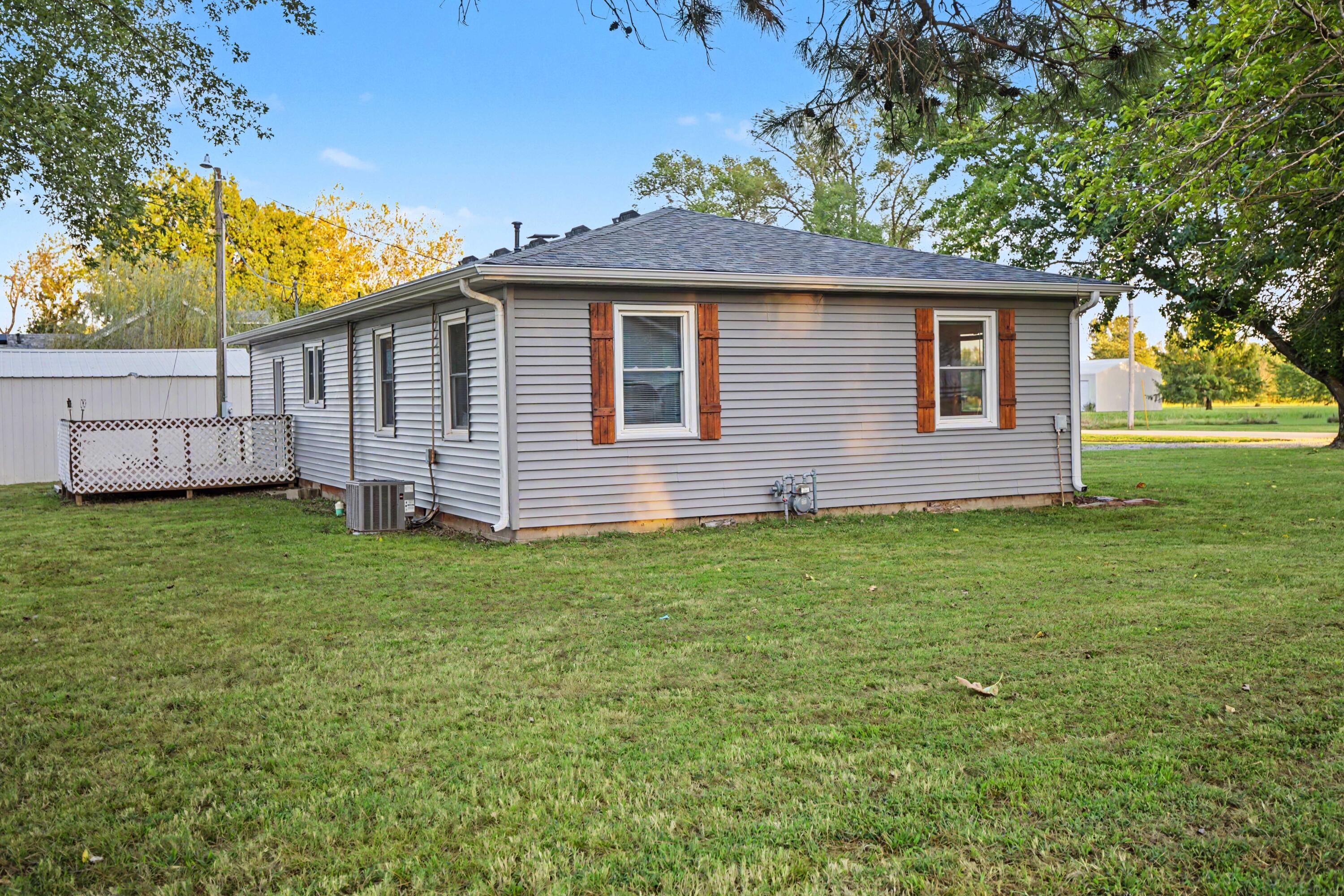 1001 East Airport Road Property Photo 10