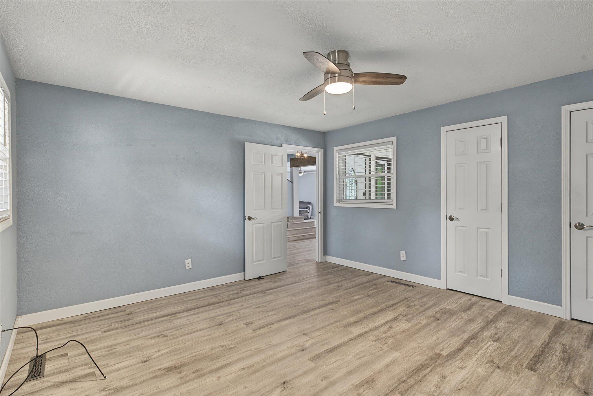 1511 East Groves Drive Property Photo 15