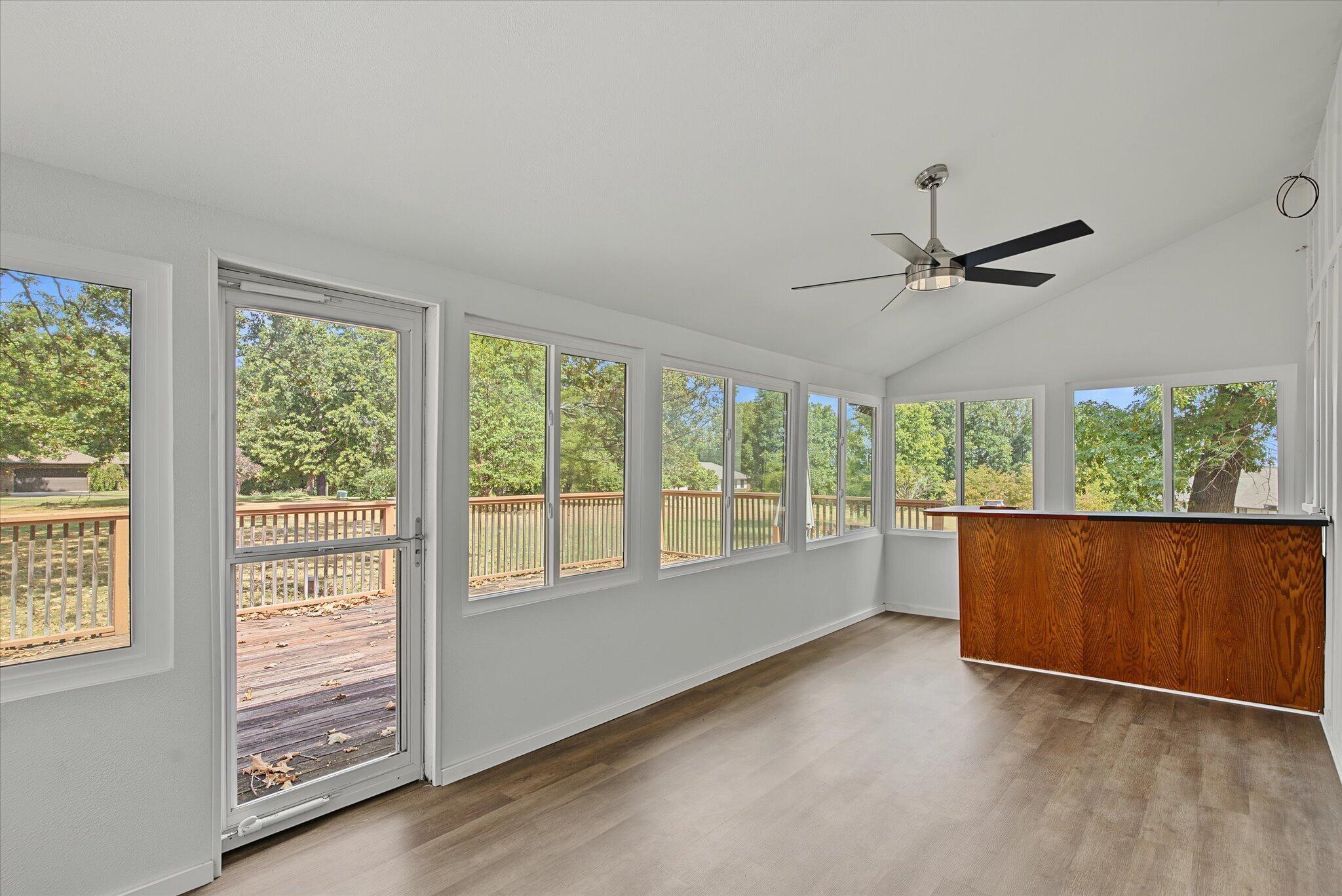 1511 East Groves Drive Property Photo 19