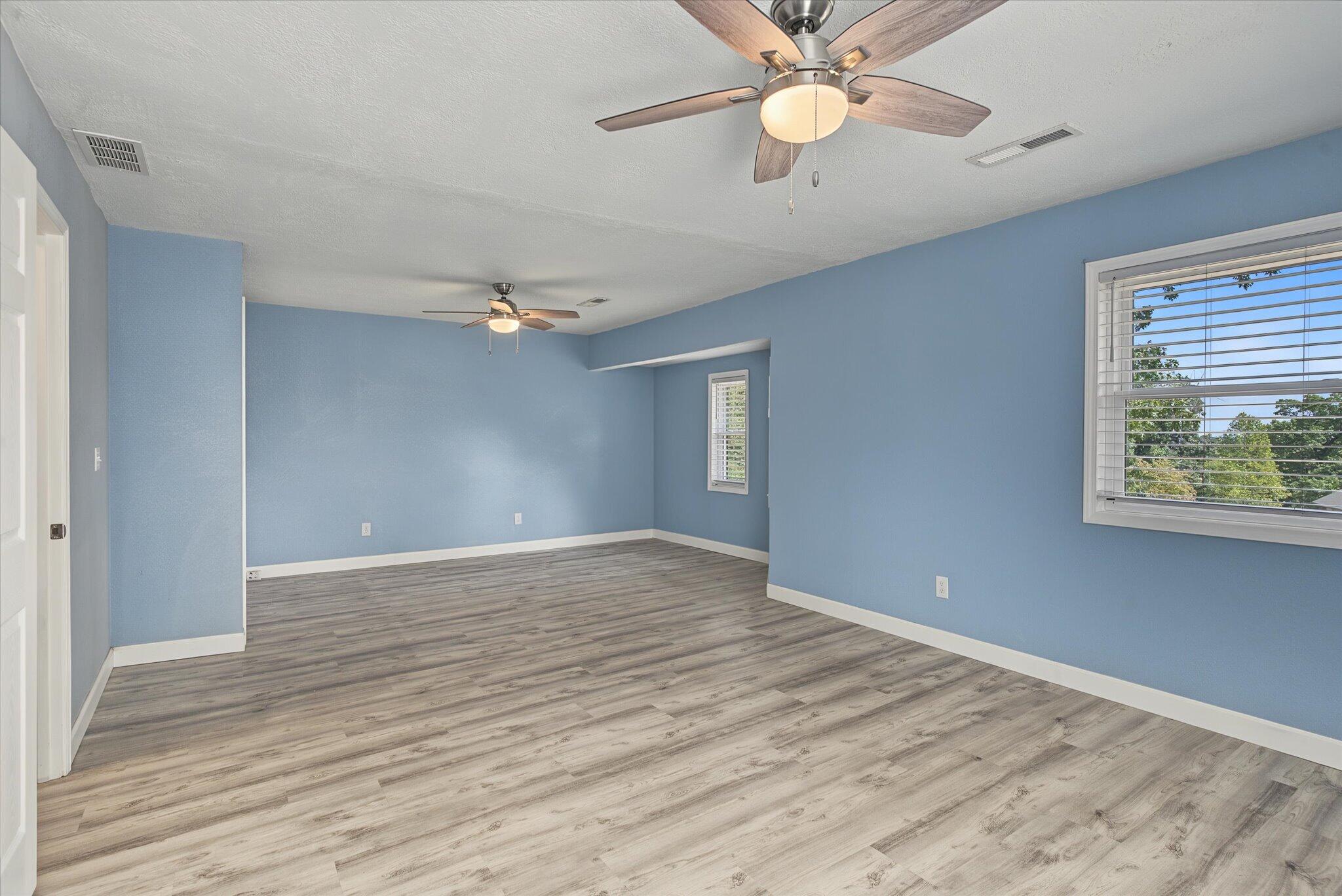 1511 East Groves Drive Property Photo 21