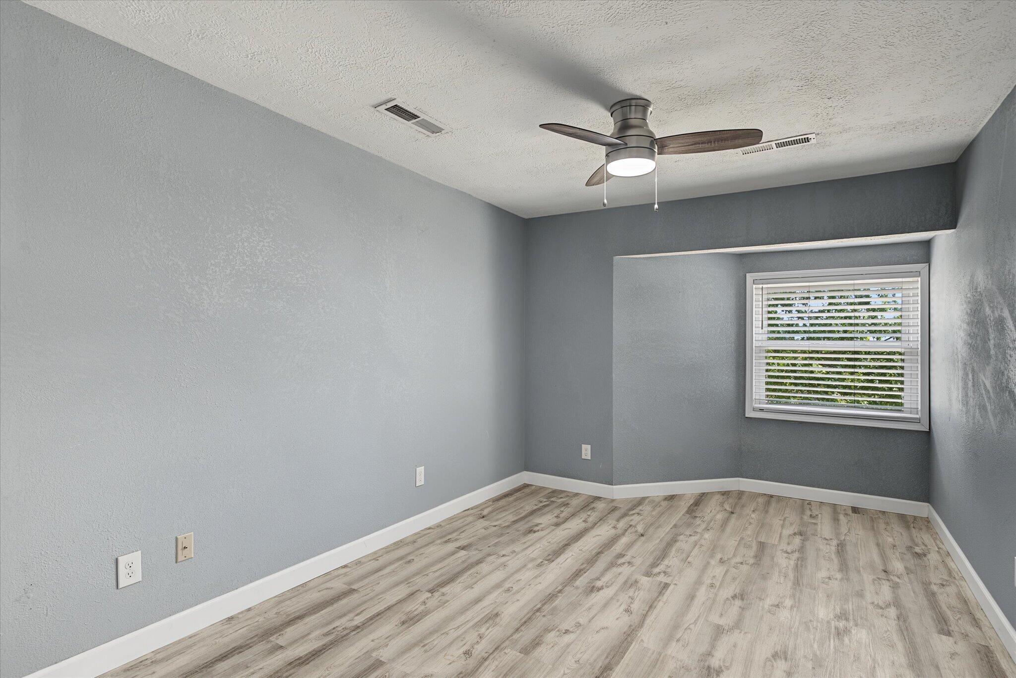 1511 East Groves Drive Property Photo 27