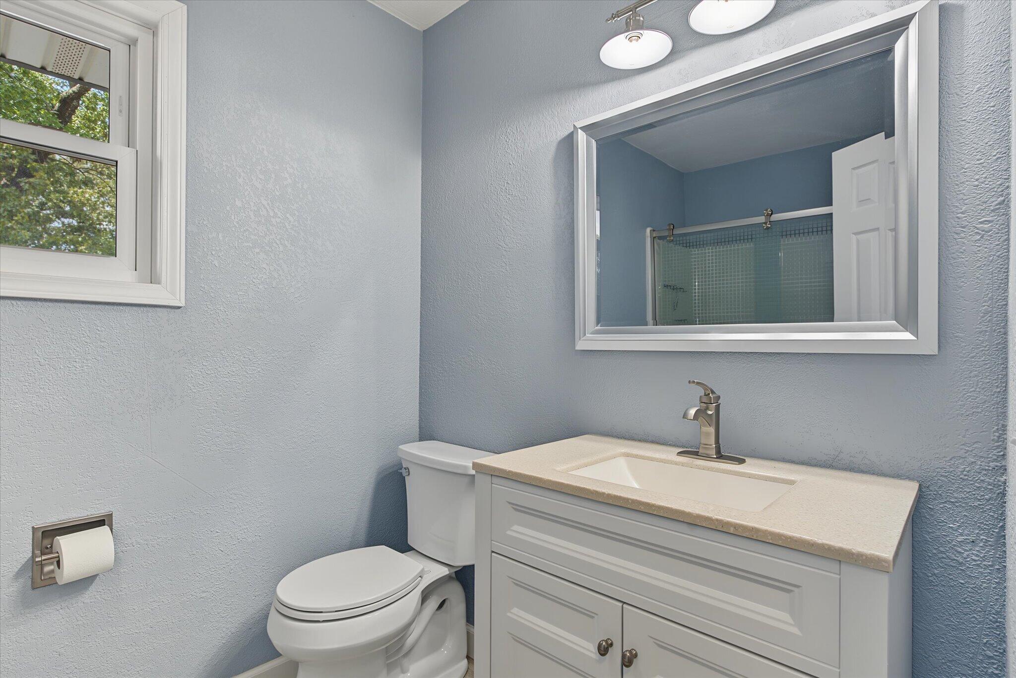 1511 East Groves Drive Property Photo 29