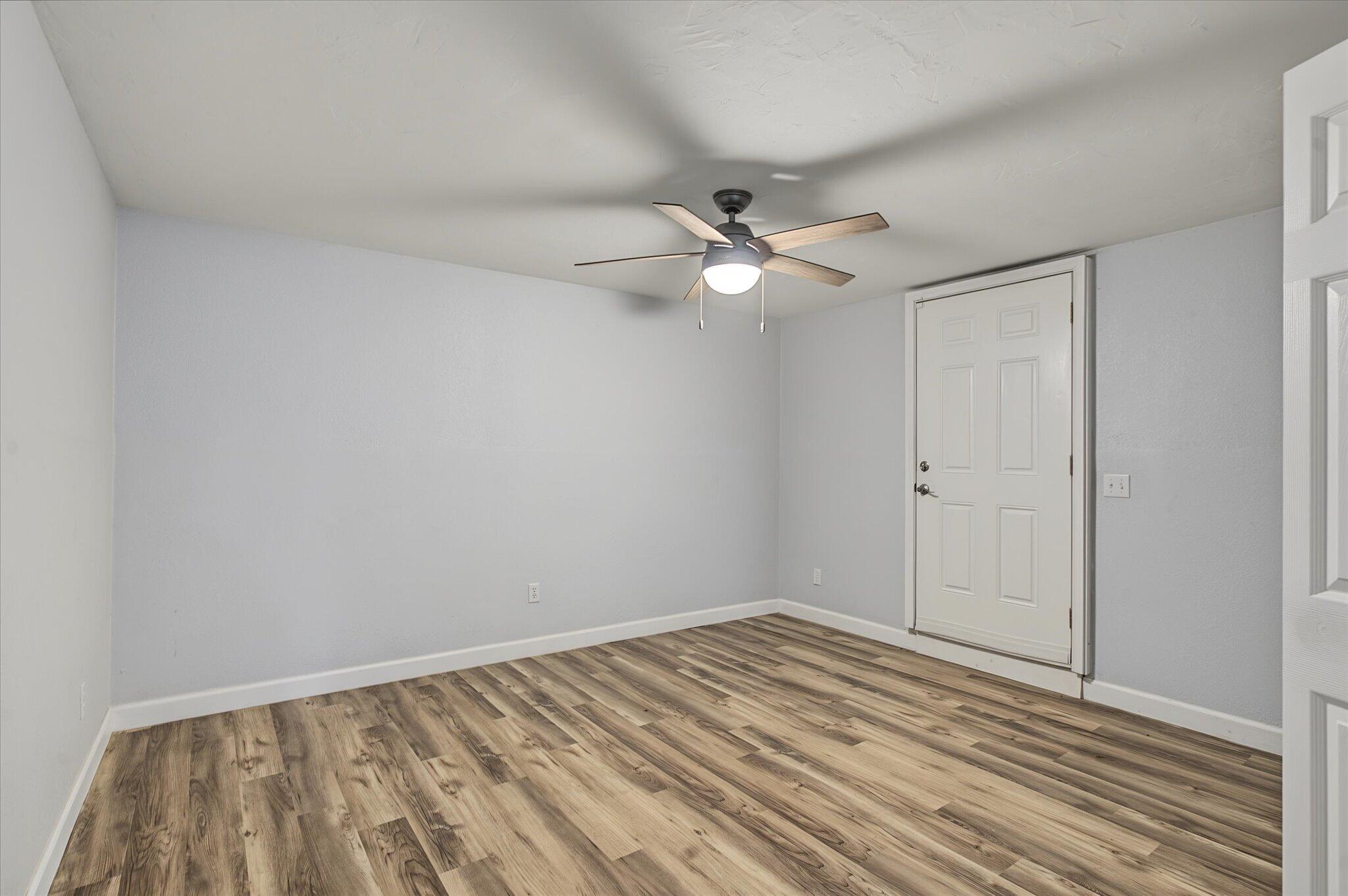 1511 East Groves Drive Property Photo 35