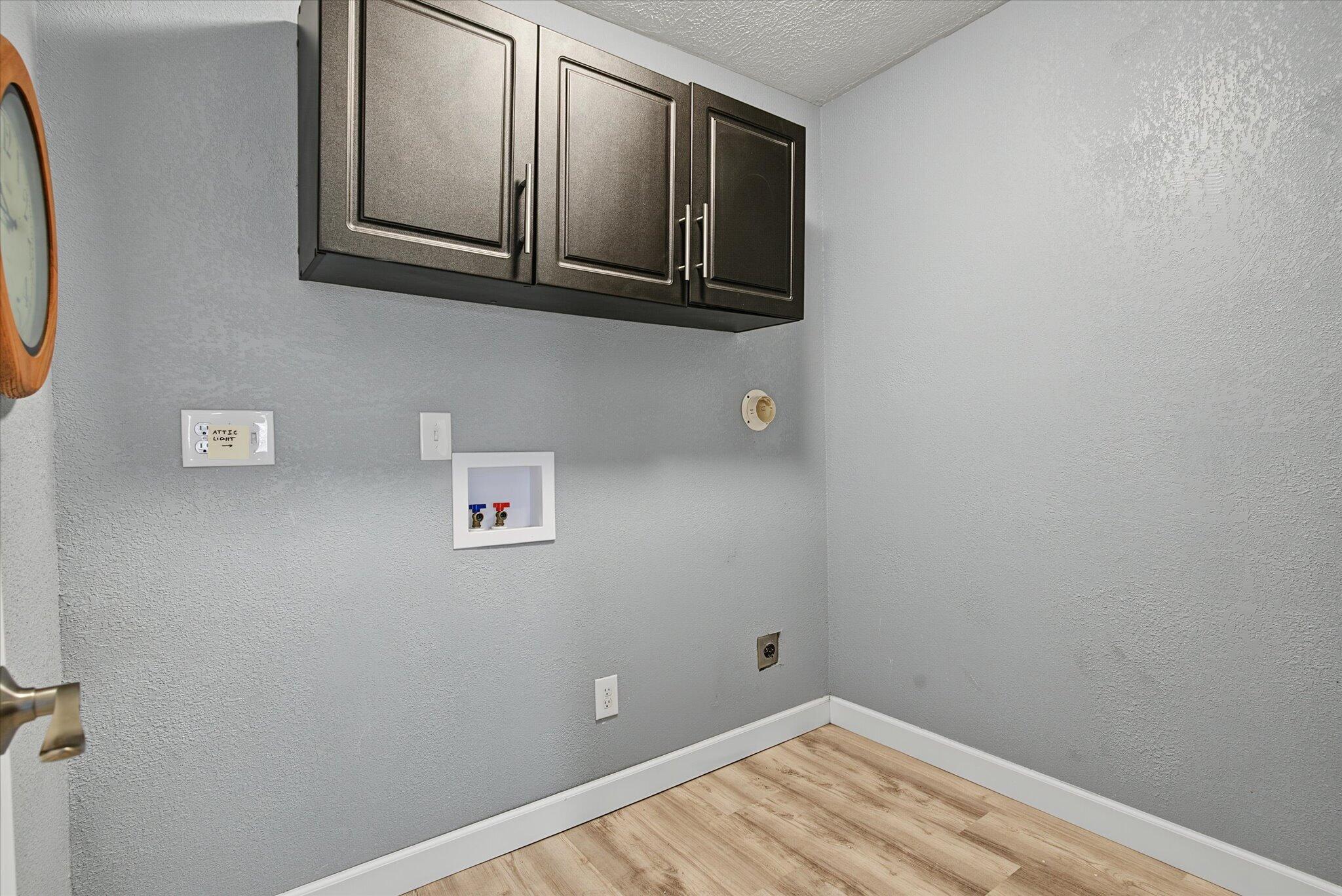 1511 East Groves Drive Property Photo 37