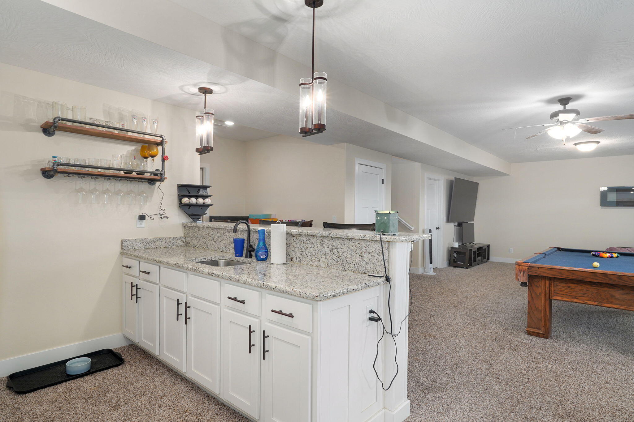 2741 West Fishhook Avenue Property Photo 28