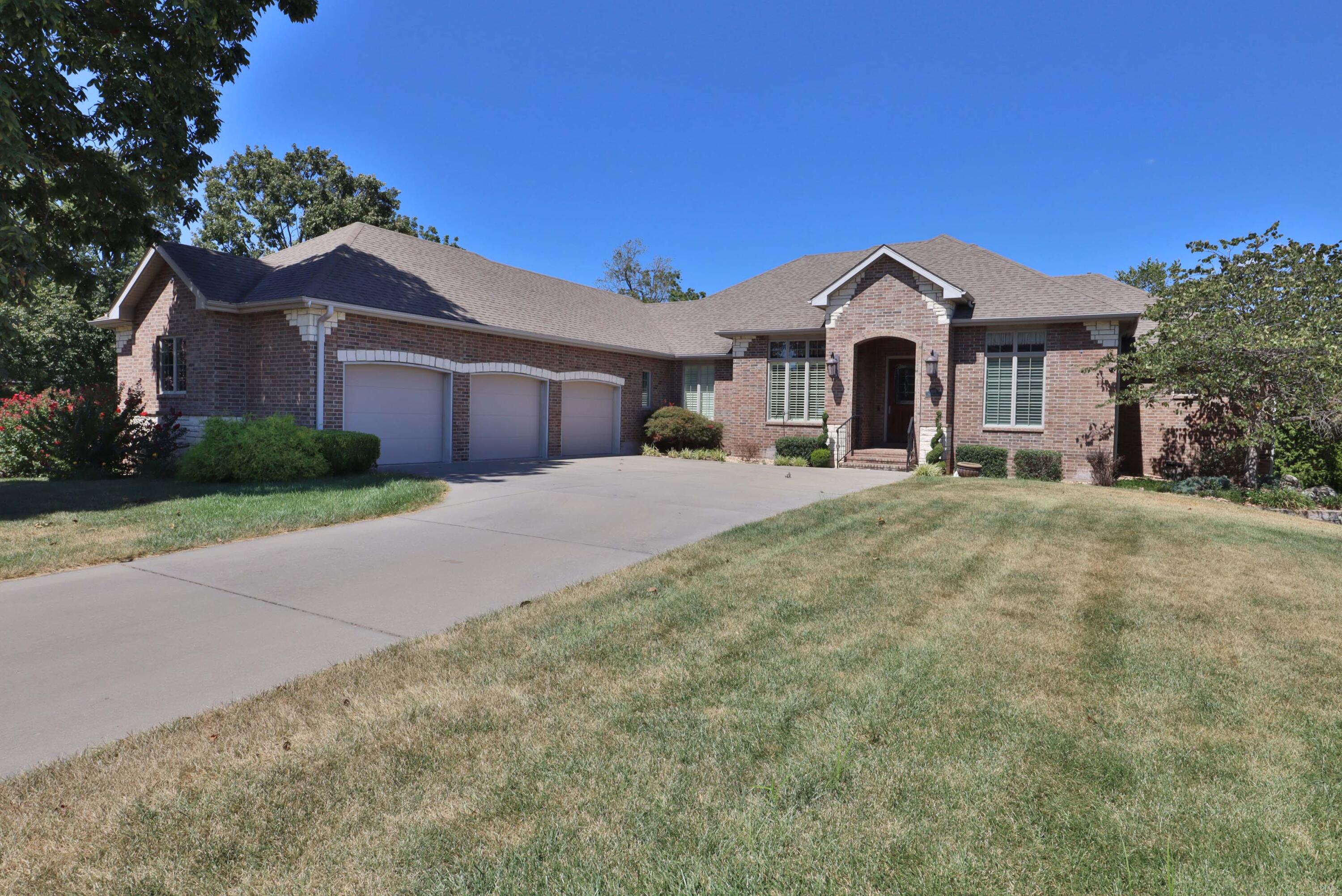 905 West Rufina Court Property Photo 1